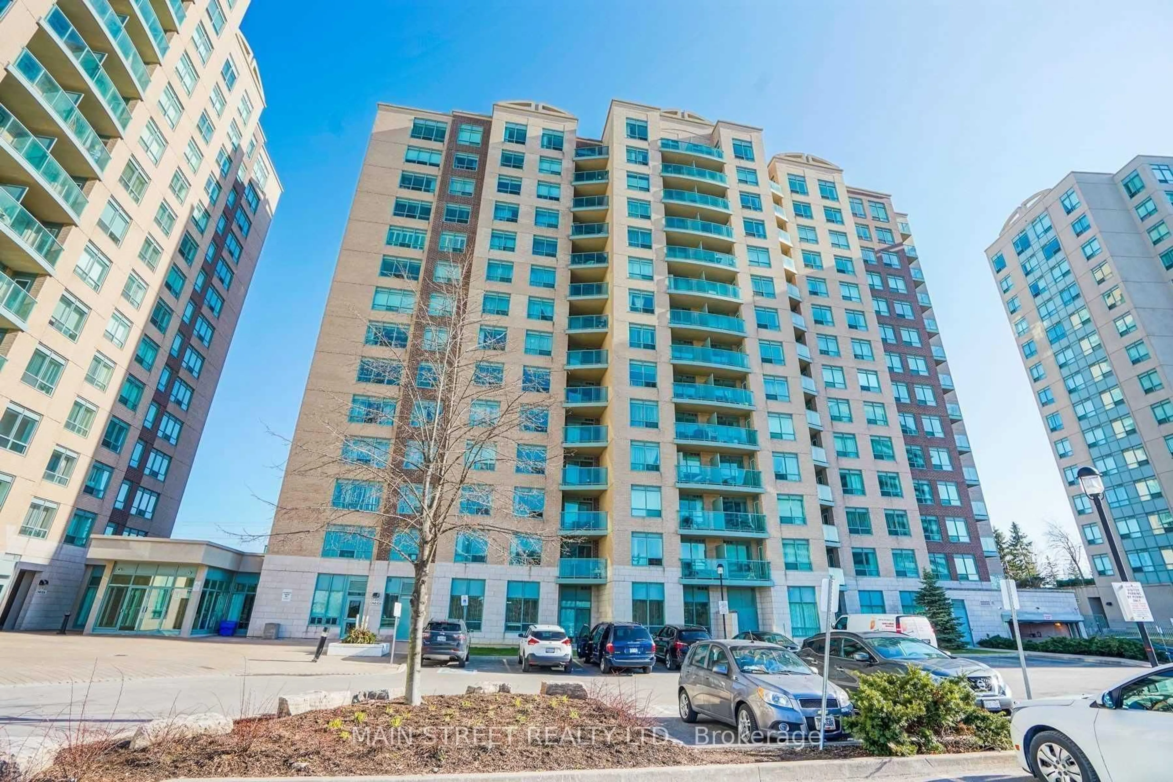 A pic from outside/outdoor area/front of a property/back of a property/a pic from drone, building for 23 Oneida Cres #712, Richmond Hill Ontario L4B 0A2