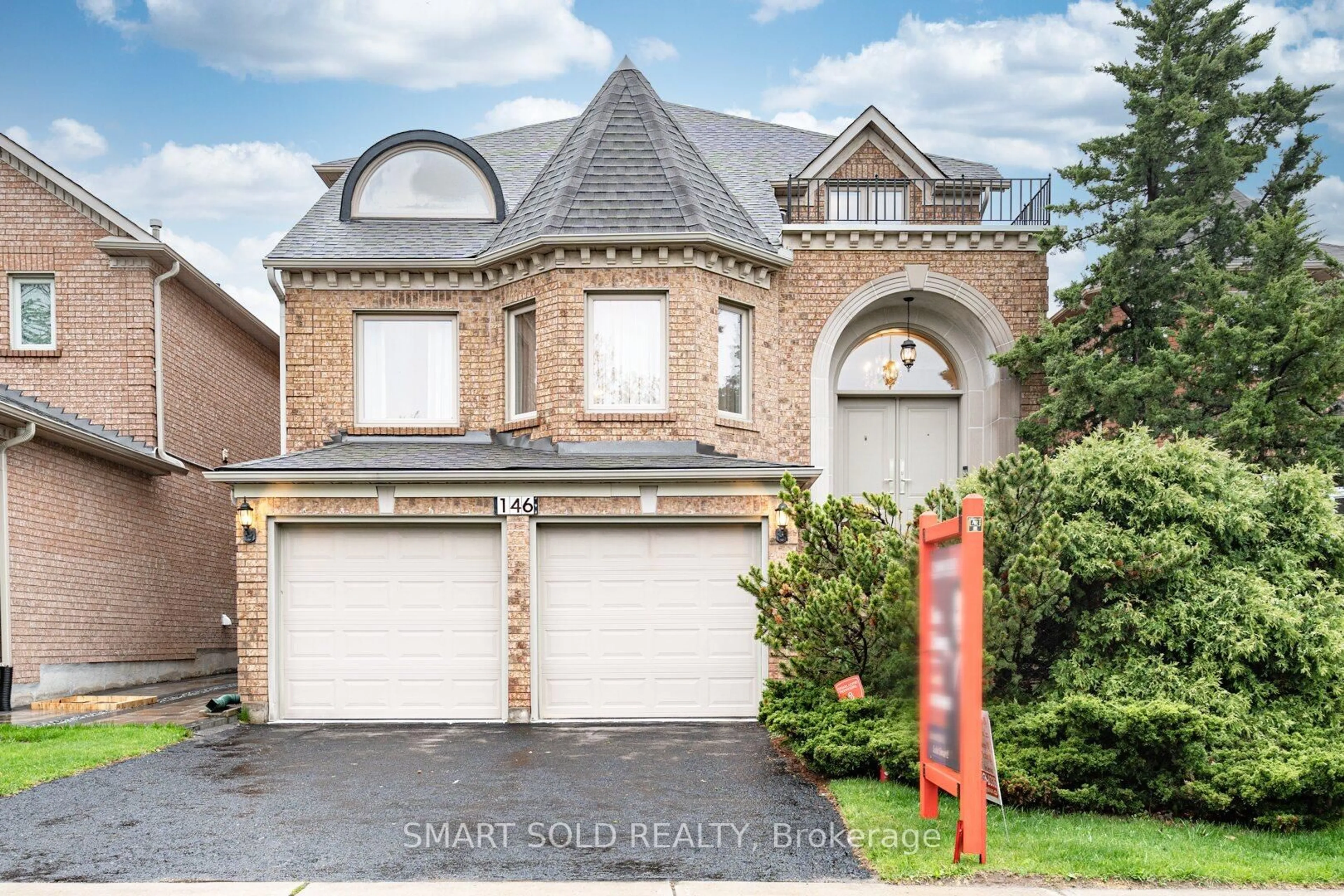 Home with brick exterior material, street for 146 Larratt Lane, Richmond Hill Ontario L4C 0E7