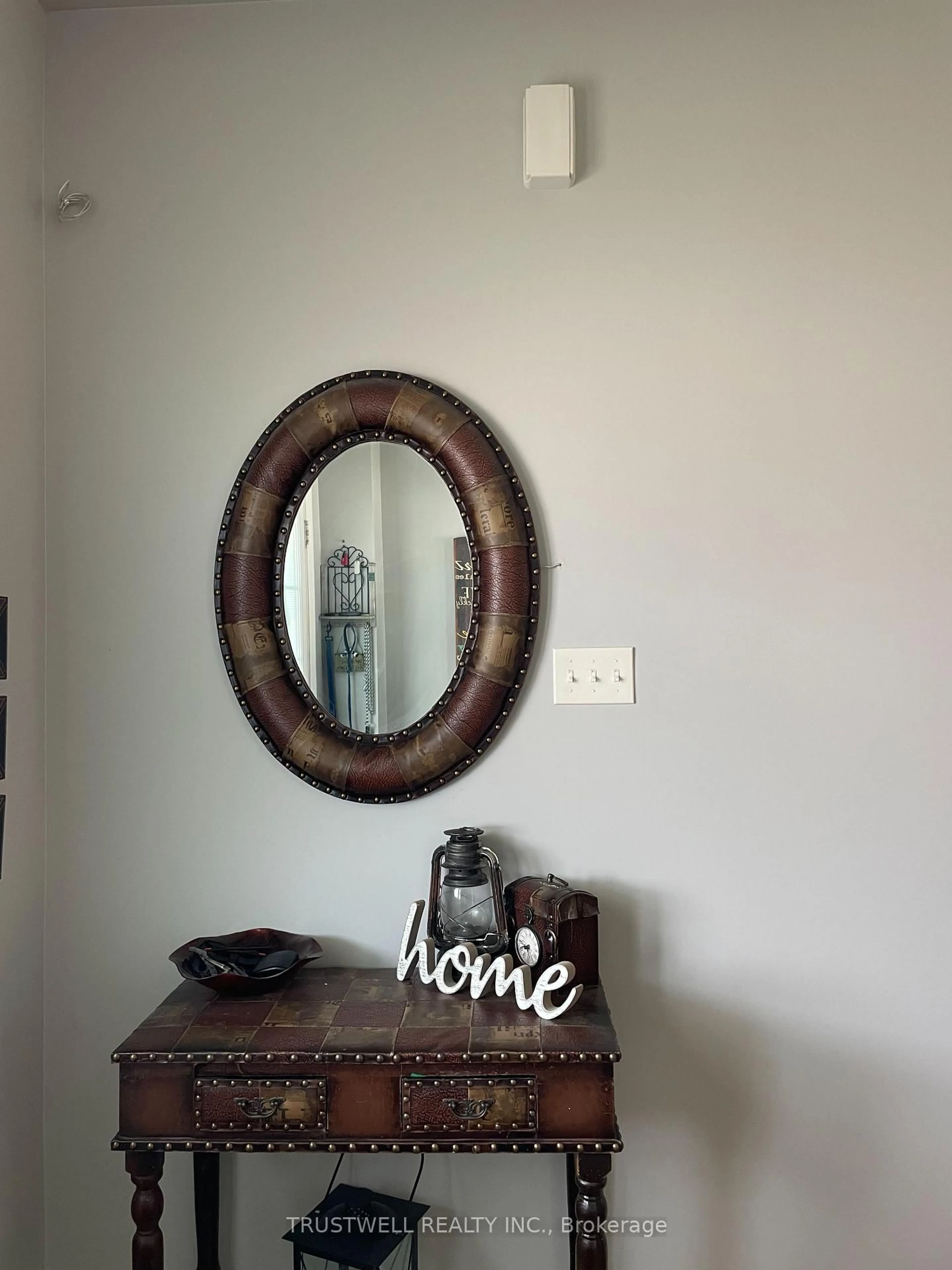 Indoor entryway for 19 Balliol Ave, Richmond Hill Ontario L4E 5B3