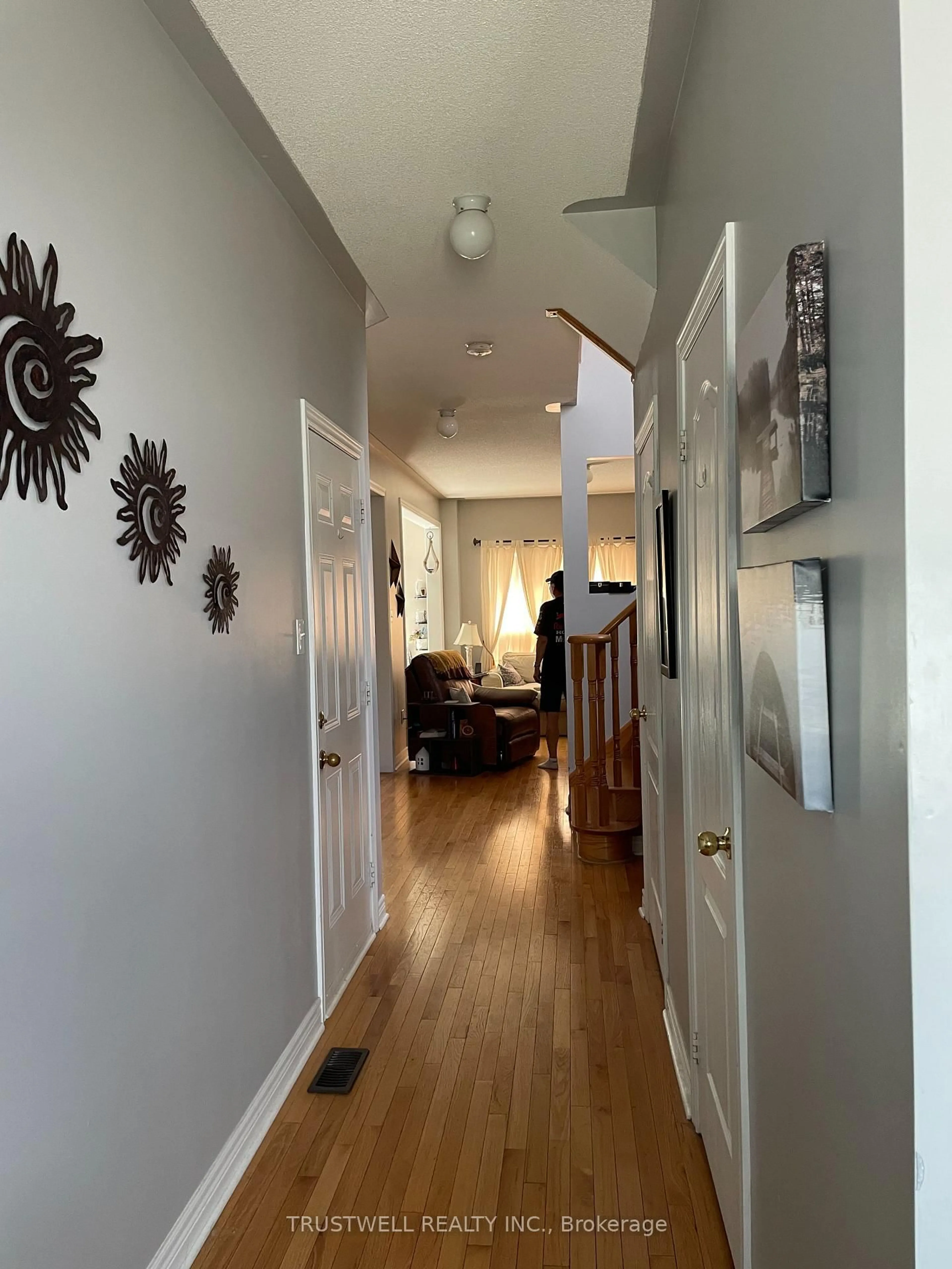Indoor entryway for 19 Balliol Ave, Richmond Hill Ontario L4E 5B3