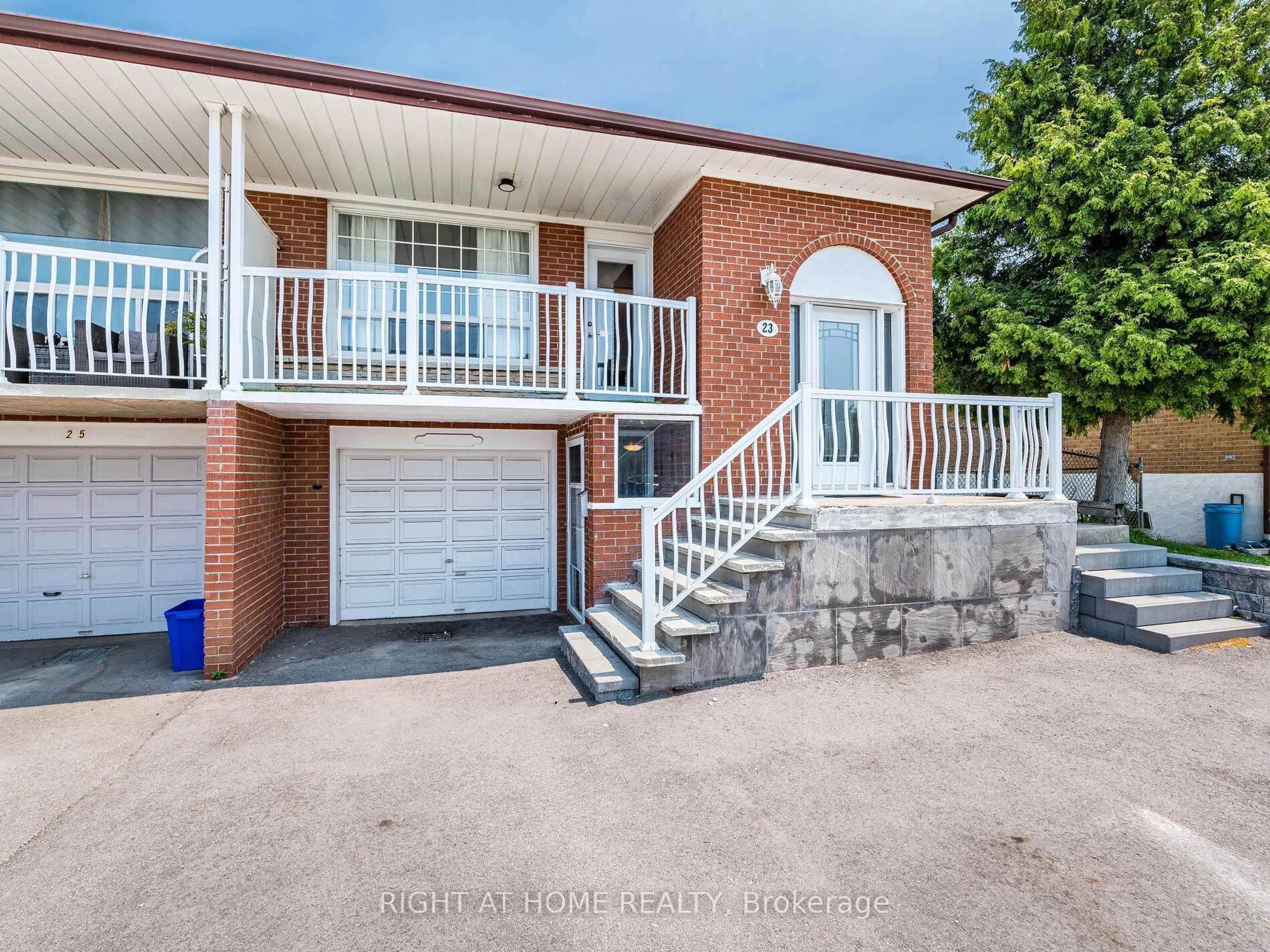 Unknown for 23 North Humber Dr, Vaughan Ontario L4L 2G5