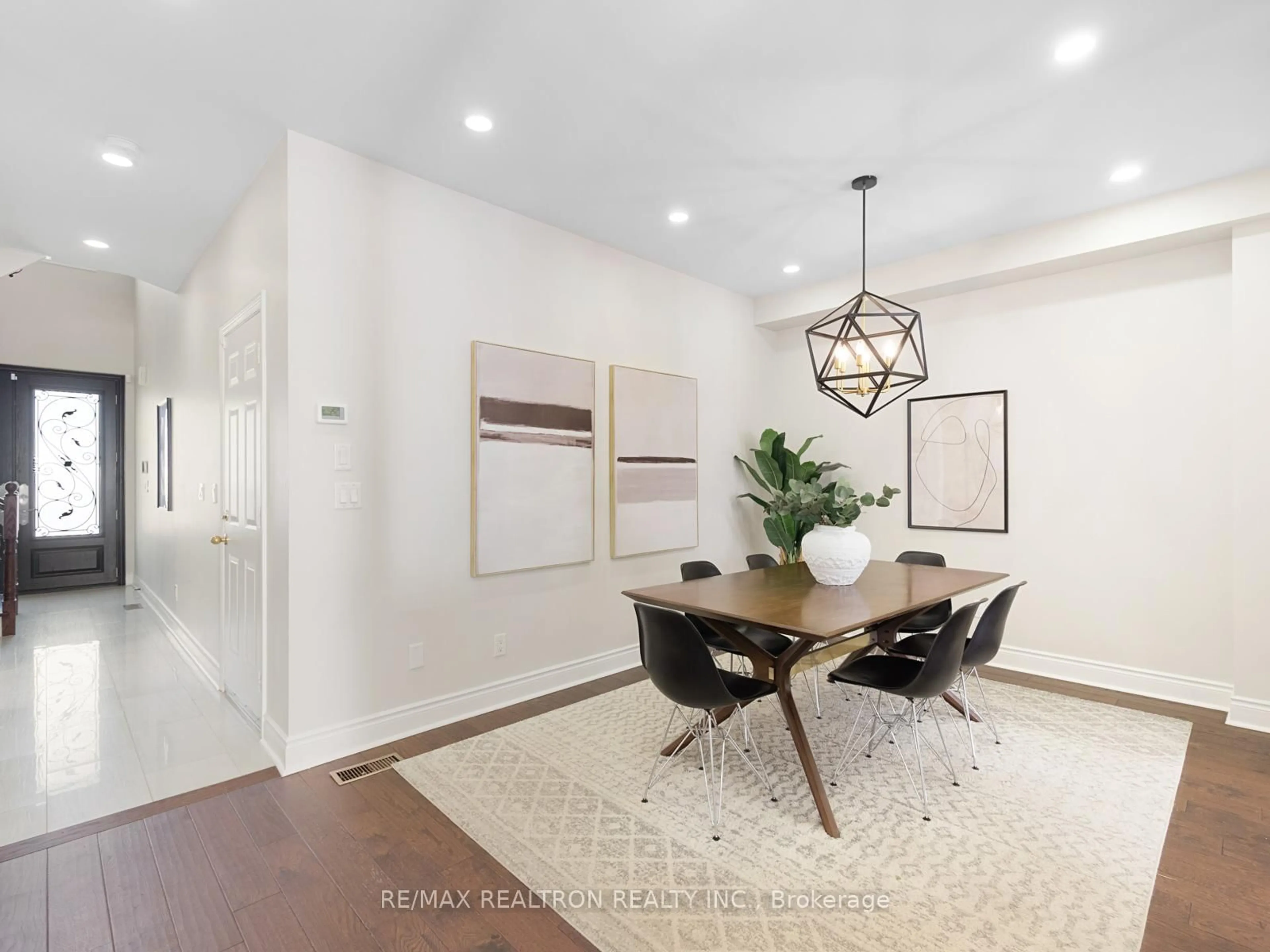 Dining room, unknown for 16 Mistywood Cres, Vaughan Ontario L4J 9E5