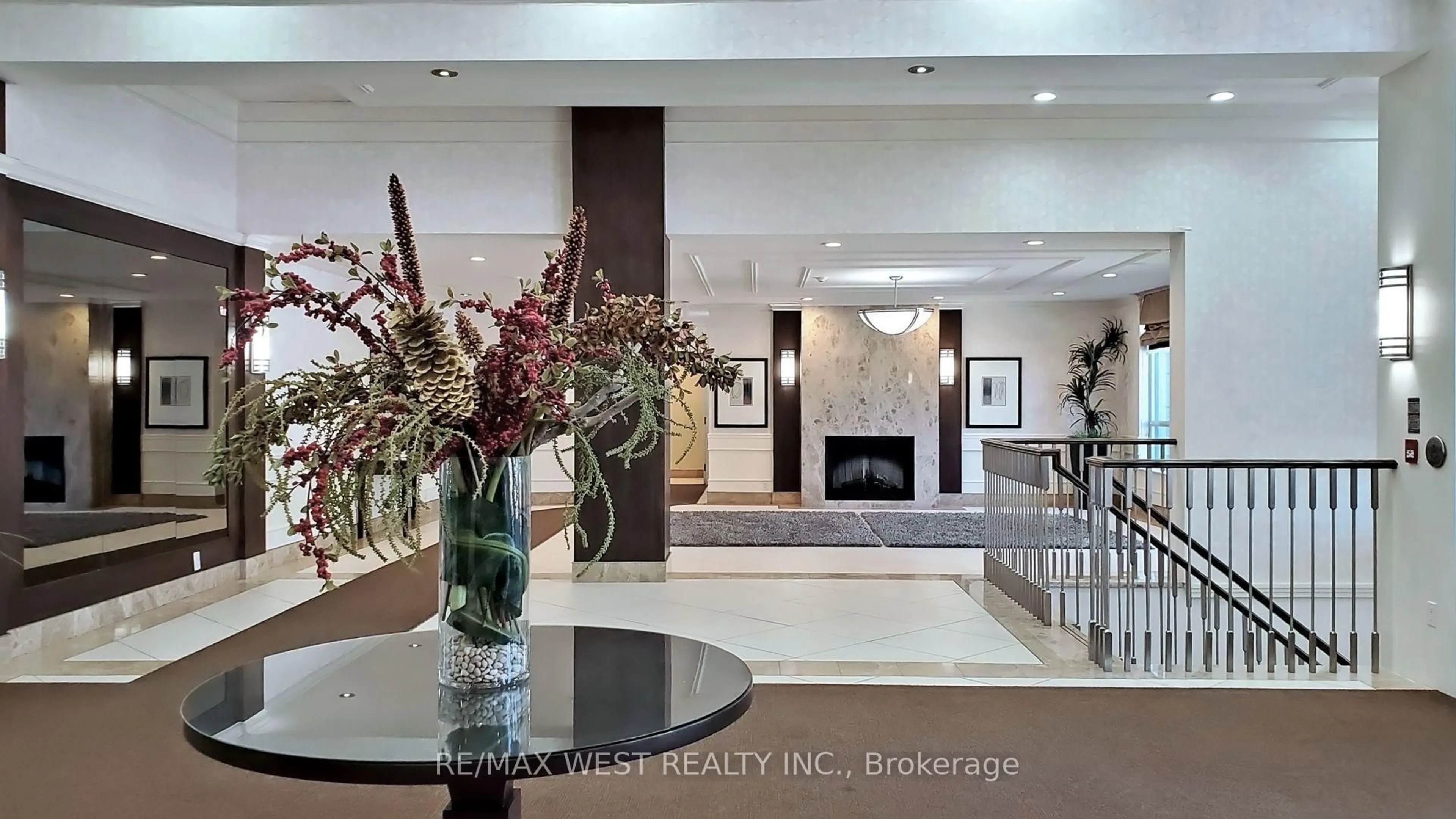 Lobby for 30 North Park Rd #302, Vaughan Ontario L4J 0G6
