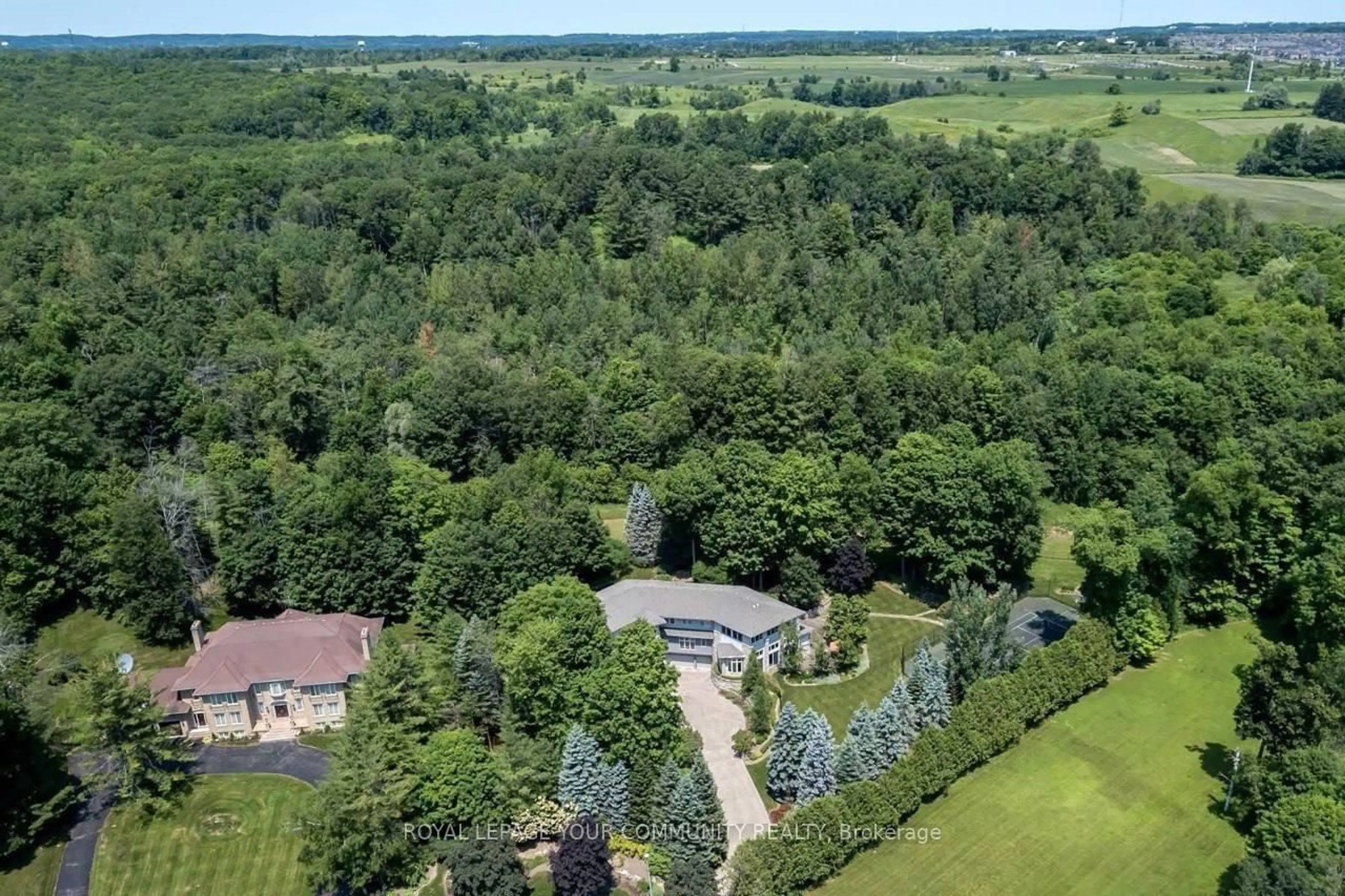 A pic from outside/outdoor area/front of a property/back of a property/a pic from drone, forest/trees view for 76 Silver Fox Pl, Vaughan Ontario L6A 1G2