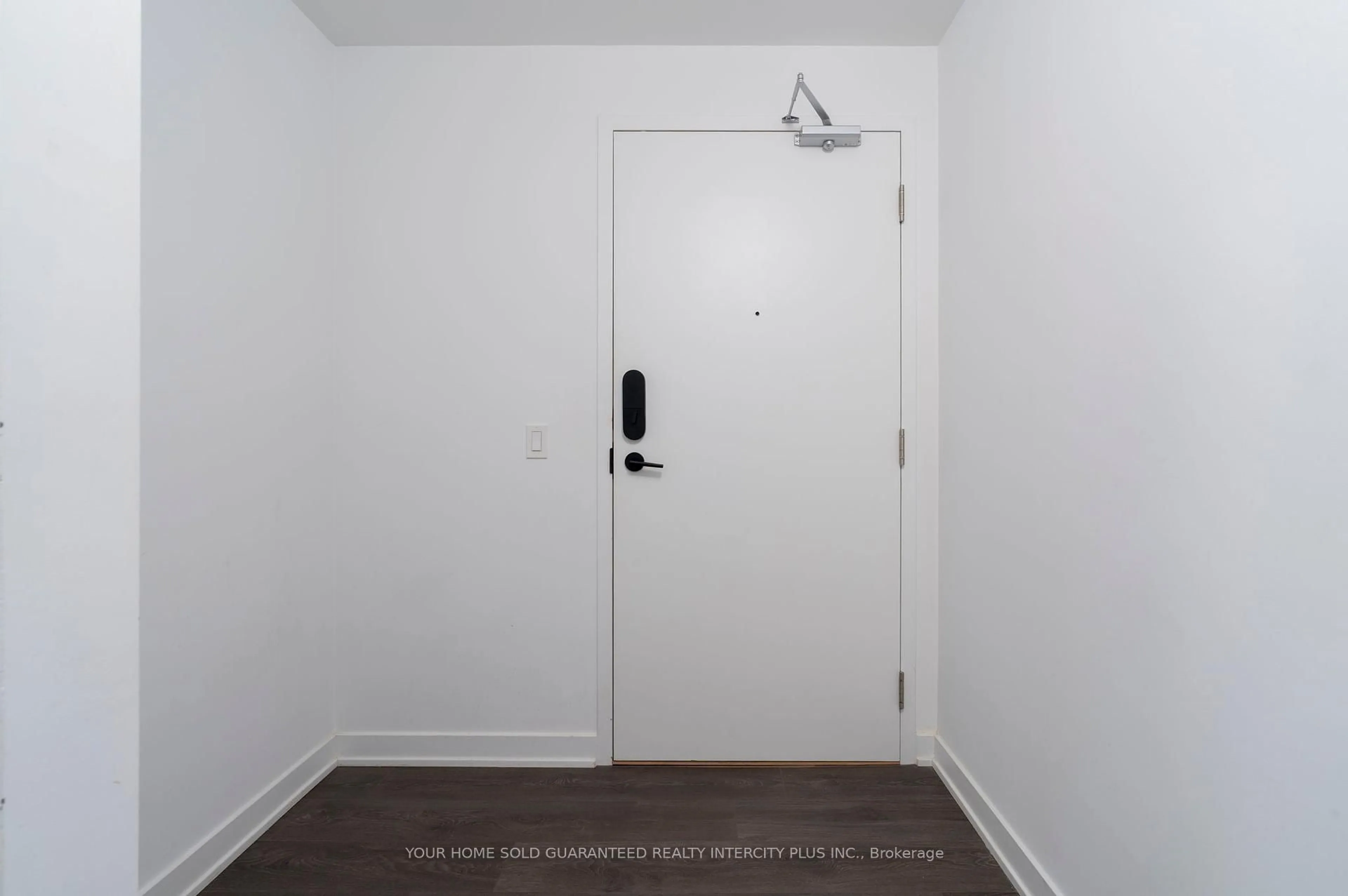 Unknown for 85 Oneida Cres #303, Richmond Hill Ontario L4B 0H4