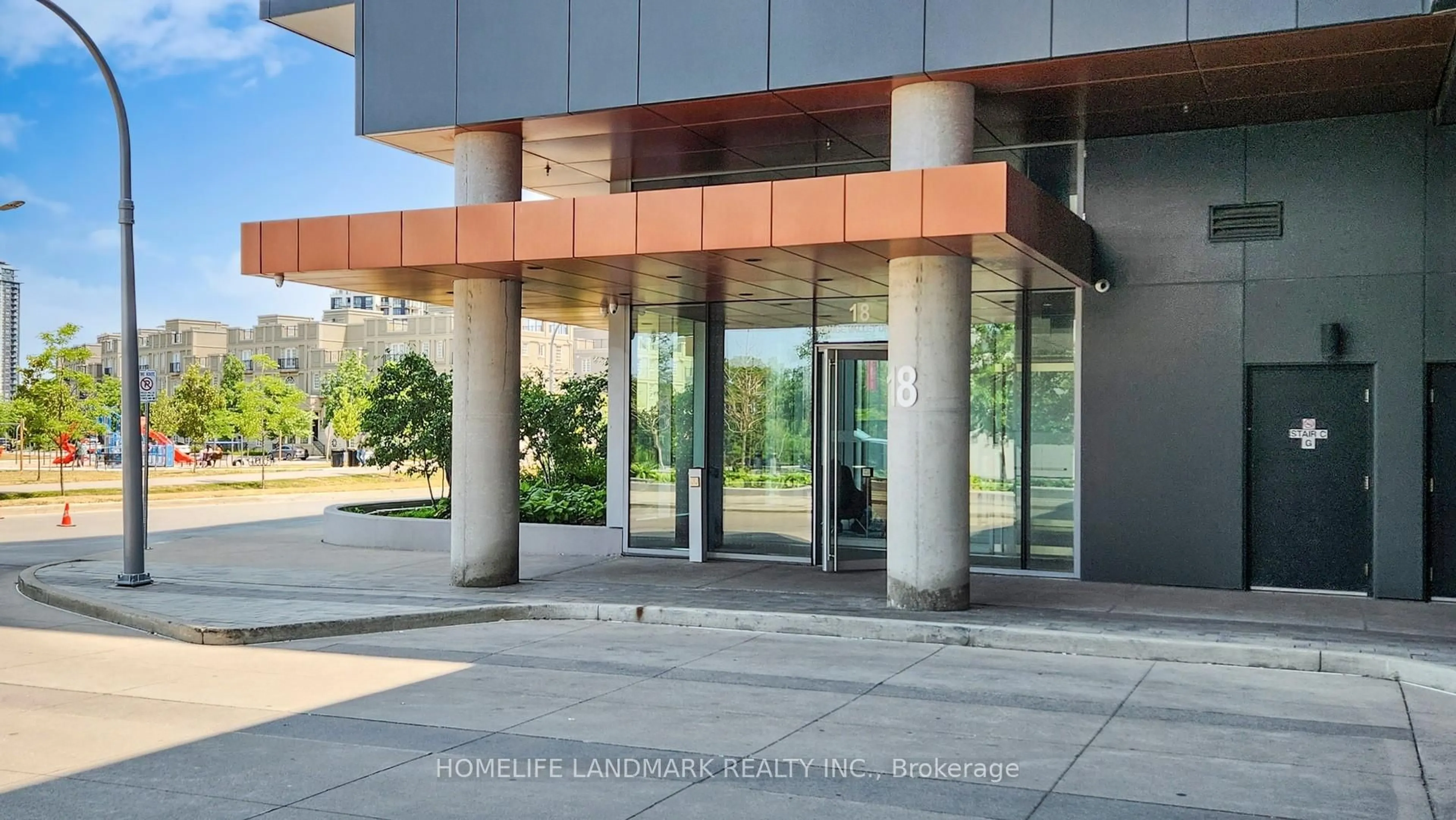 Indoor foyer for 18 Rouge Valley Dr #608, Markham Ontario L6G 0H1