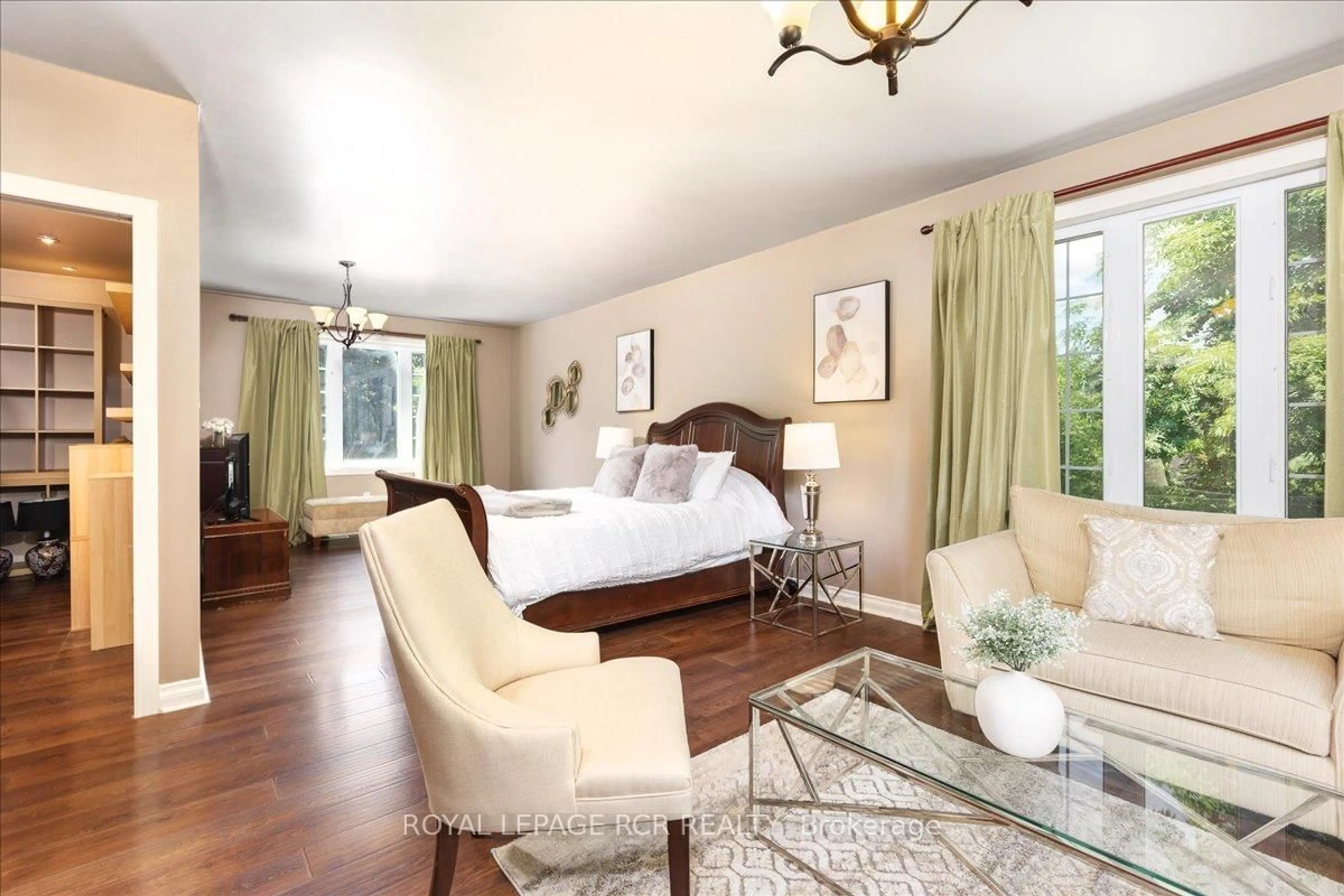 A pic of a room for 55 Valley Mills Rd, East Gwillimbury Ontario L0G 1M0