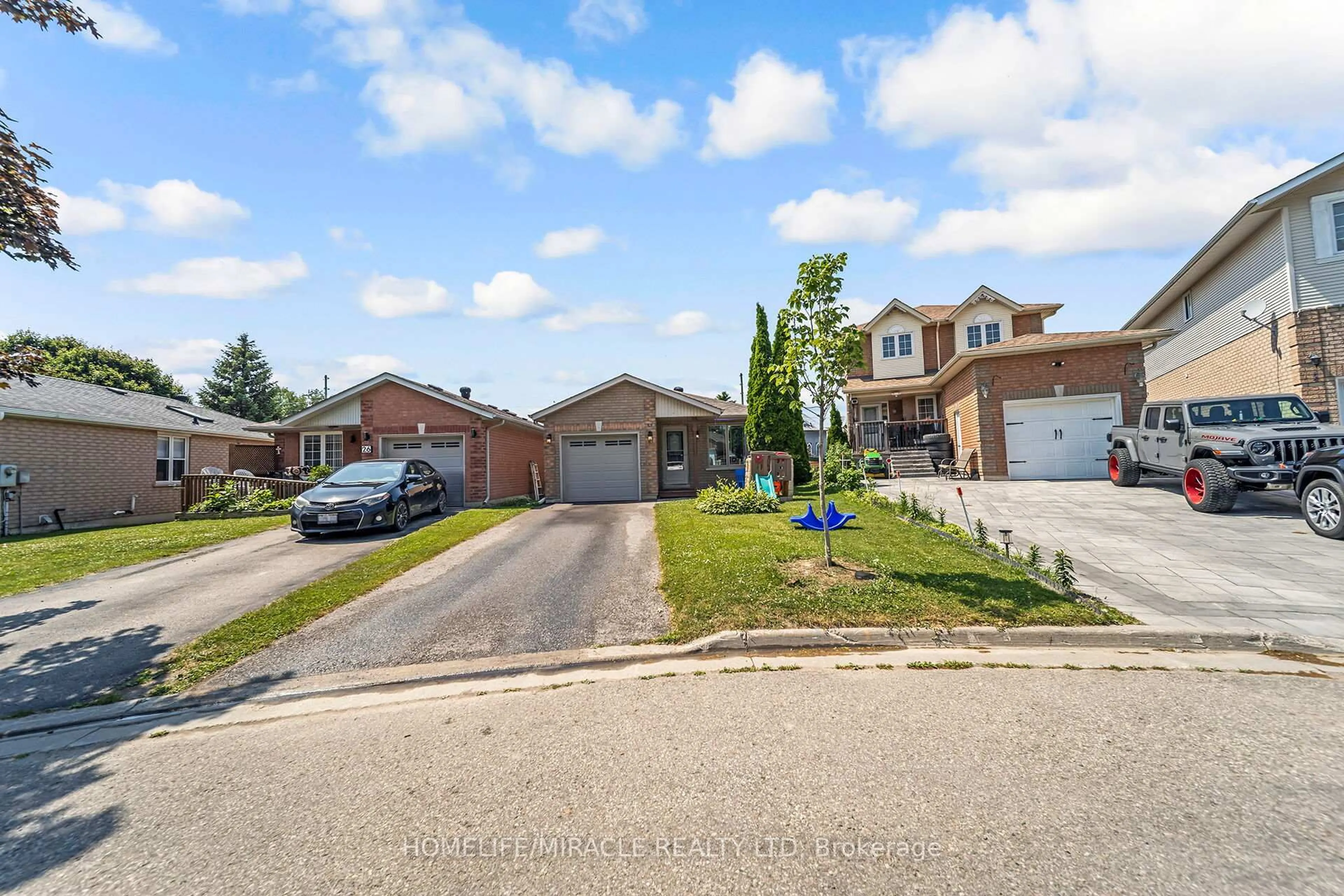 Home with brick exterior material, street for 24 Chiccony Crt, New Tecumseth Ontario L0G 1A0