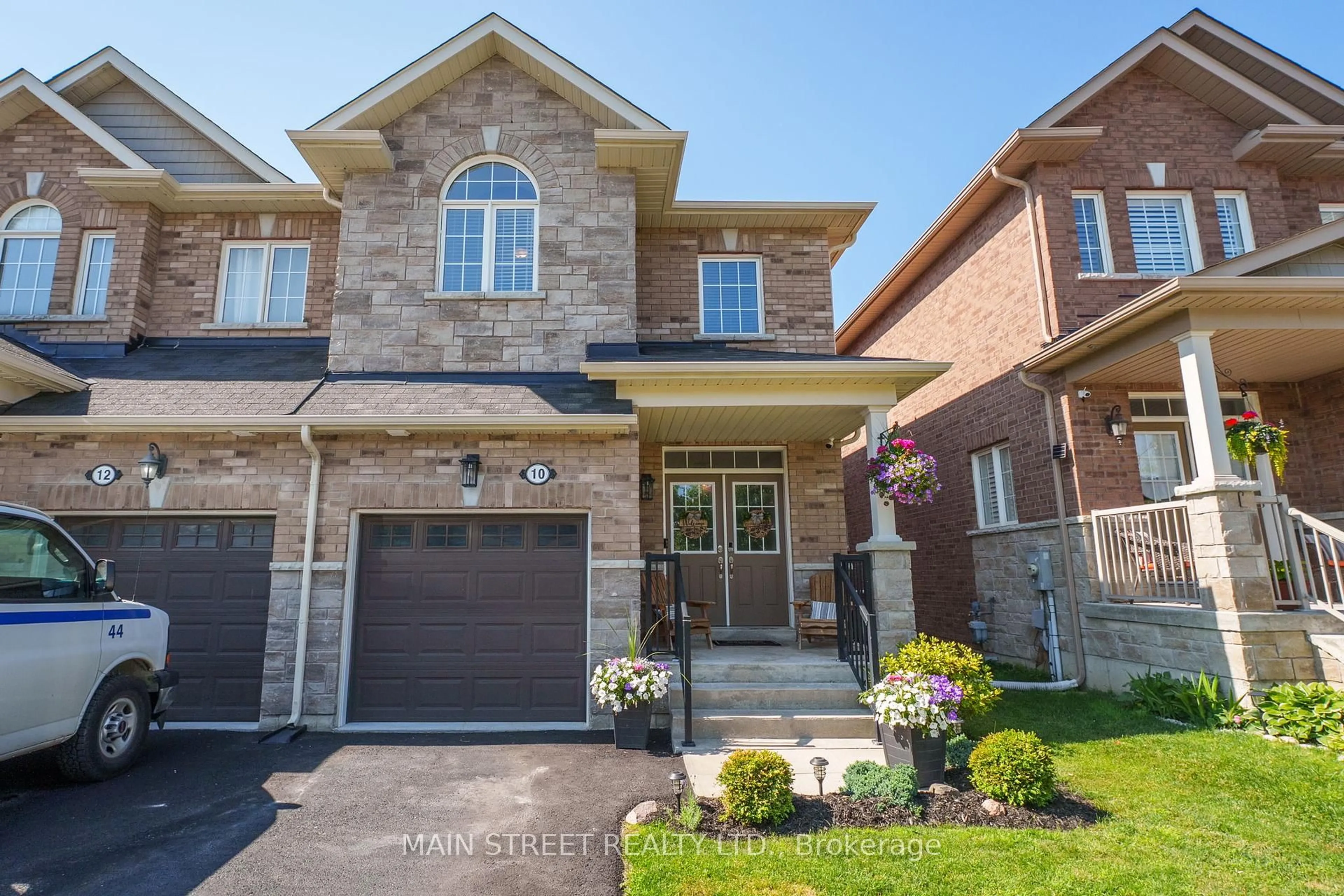 Home with brick exterior material, street for 10 Prosser Cres, Georgina Ontario L0E 1R0