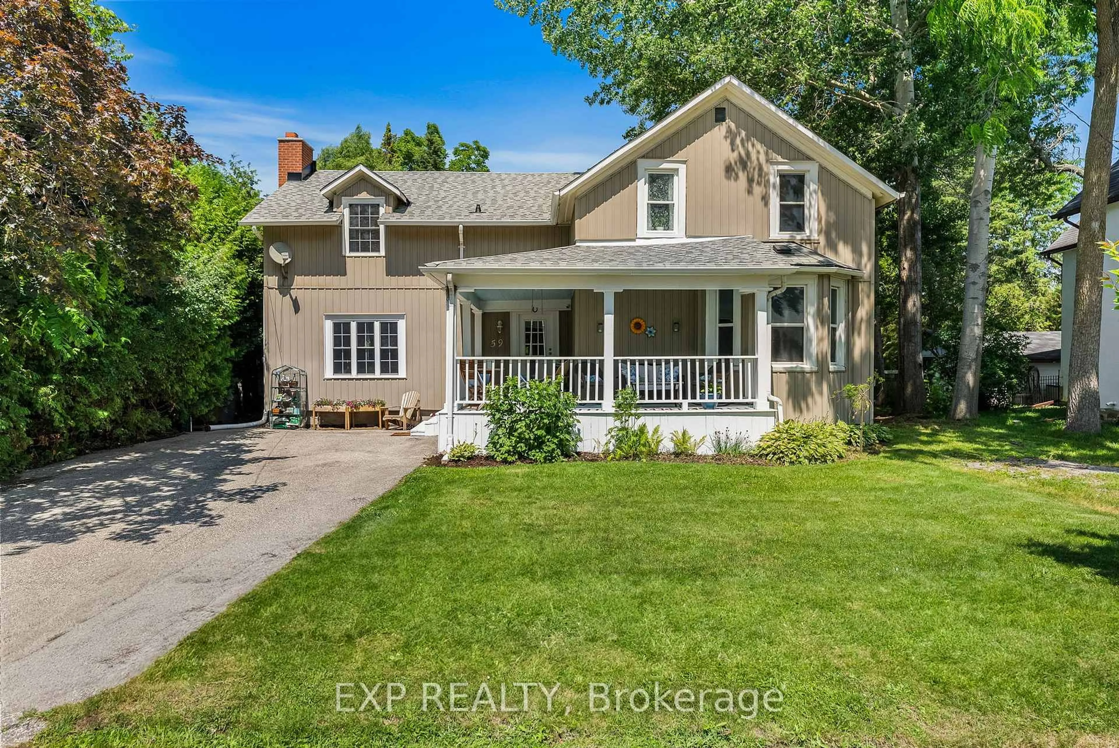 A pic from outside/outdoor area/front of a property/back of a property/a pic from drone, street for 59 High St, Georgina Ontario L0E 1R0