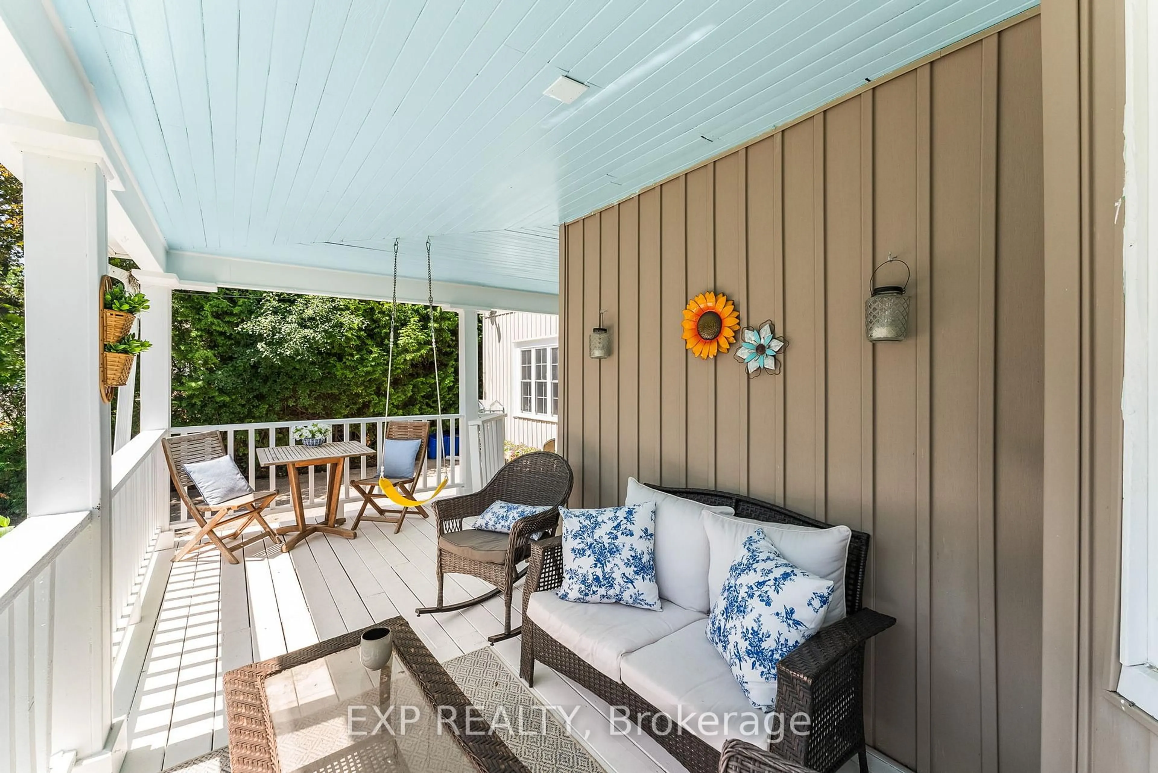 Patio, water/lake/river/ocean view for 59 High St, Georgina Ontario L0E 1R0