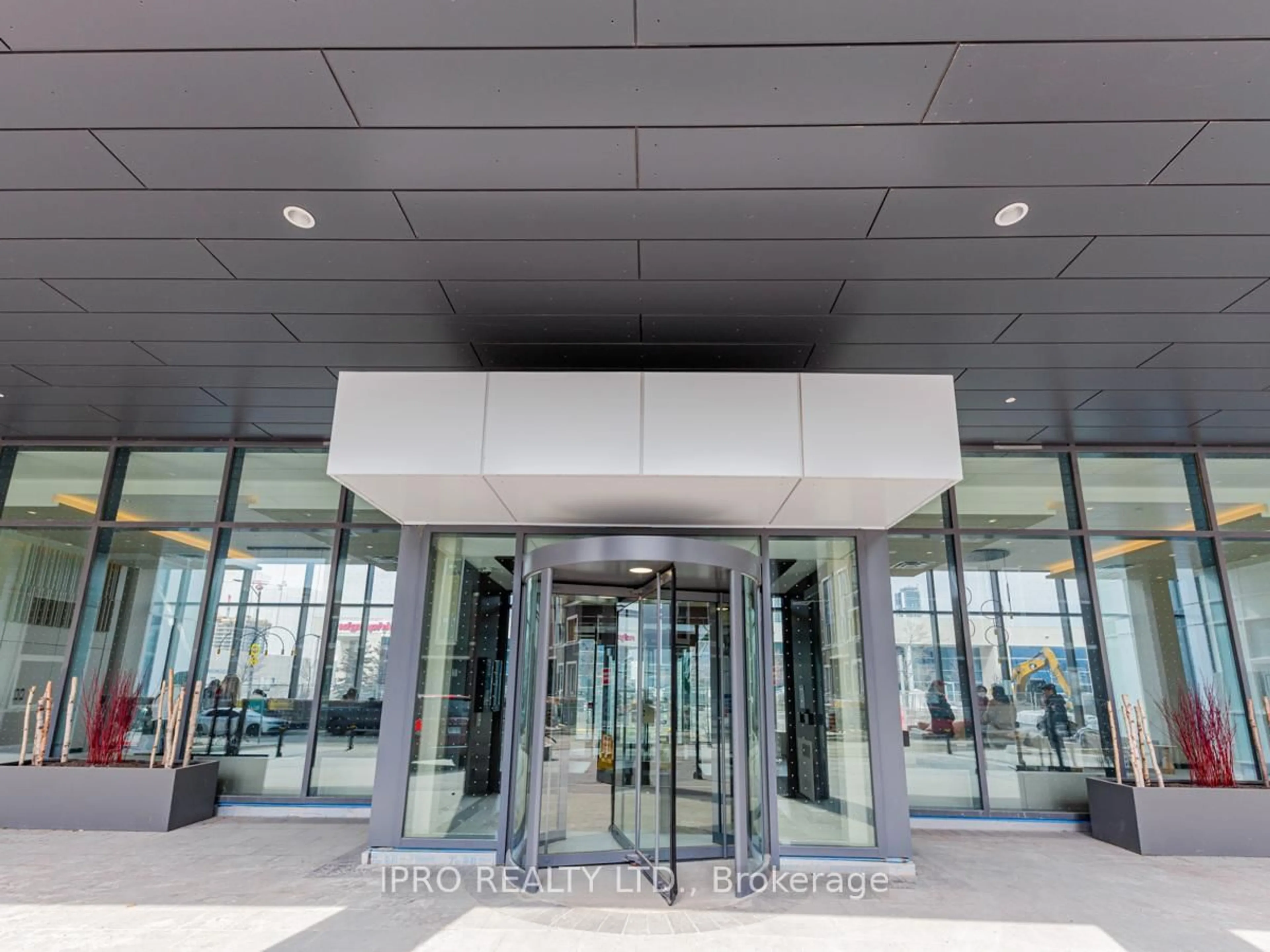 Indoor foyer for 38 Honeycrisp Cres #1011, Vaughan Ontario L4K 5C3