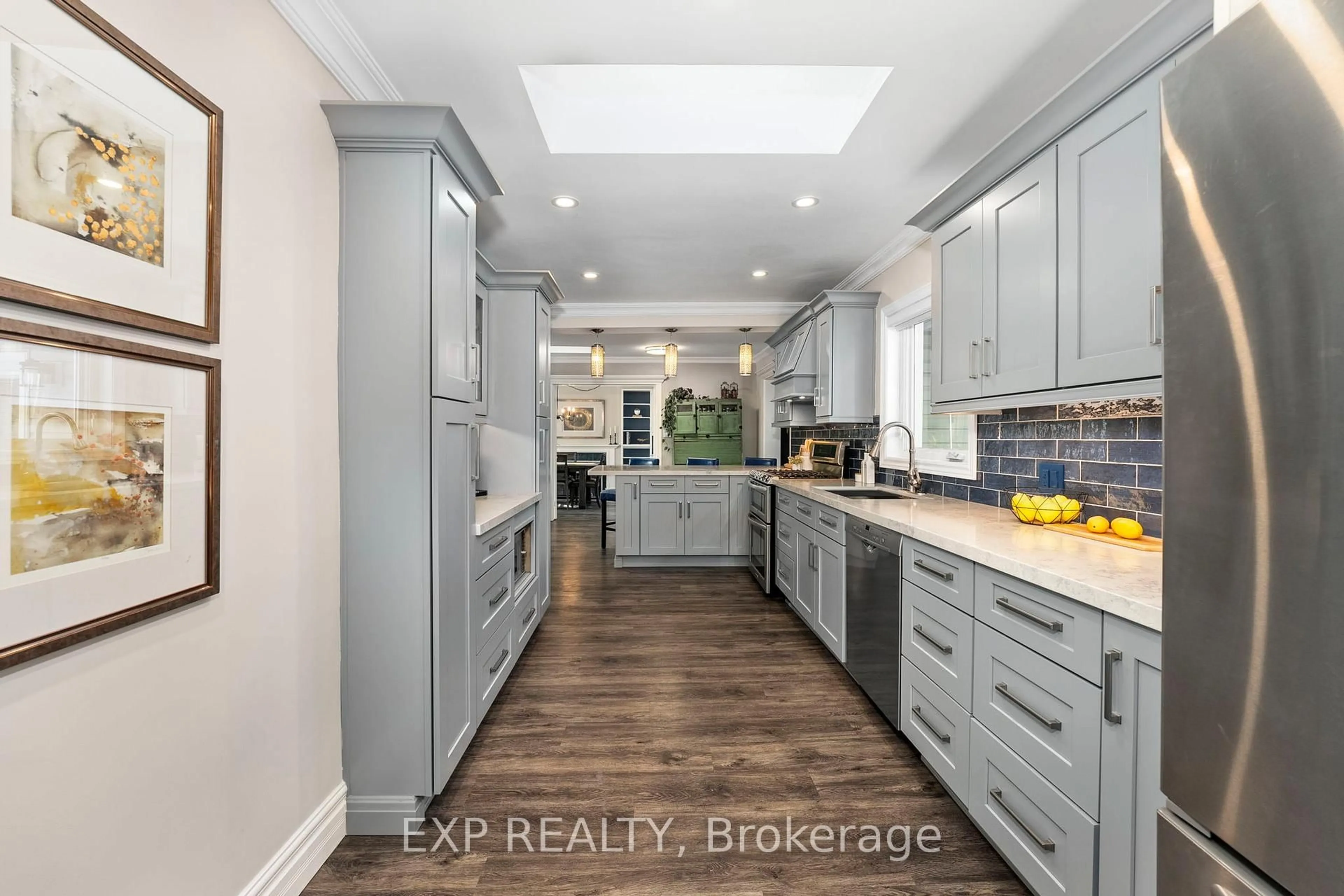 Open concept kitchen, ceramic/tile floor for 12A Golfview Cres, Georgina Ontario L0E 1R0