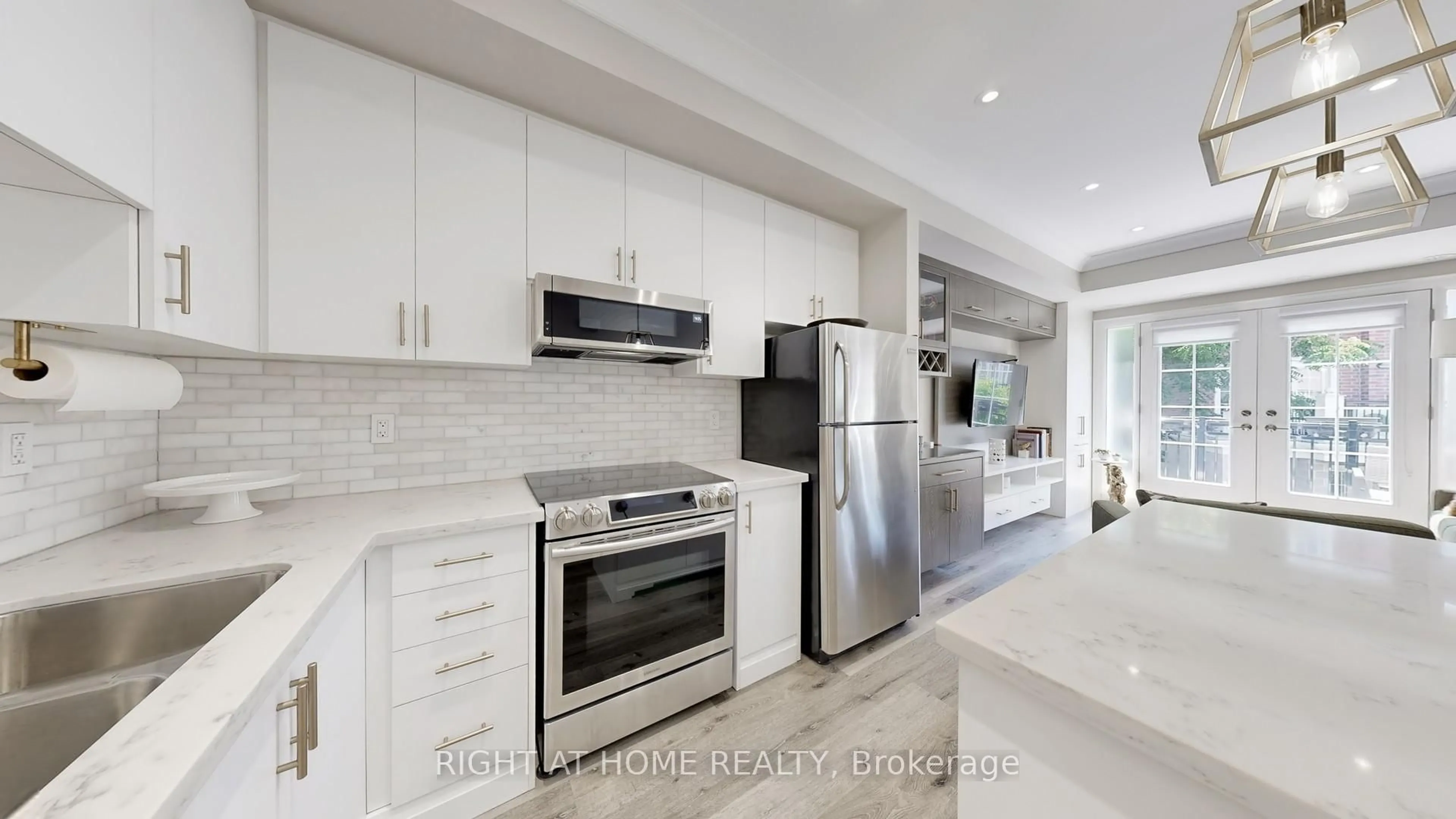 Open concept kitchen, ceramic/tile floor for 26 Bruce St #B14, Vaughan Ontario L4L 0H4