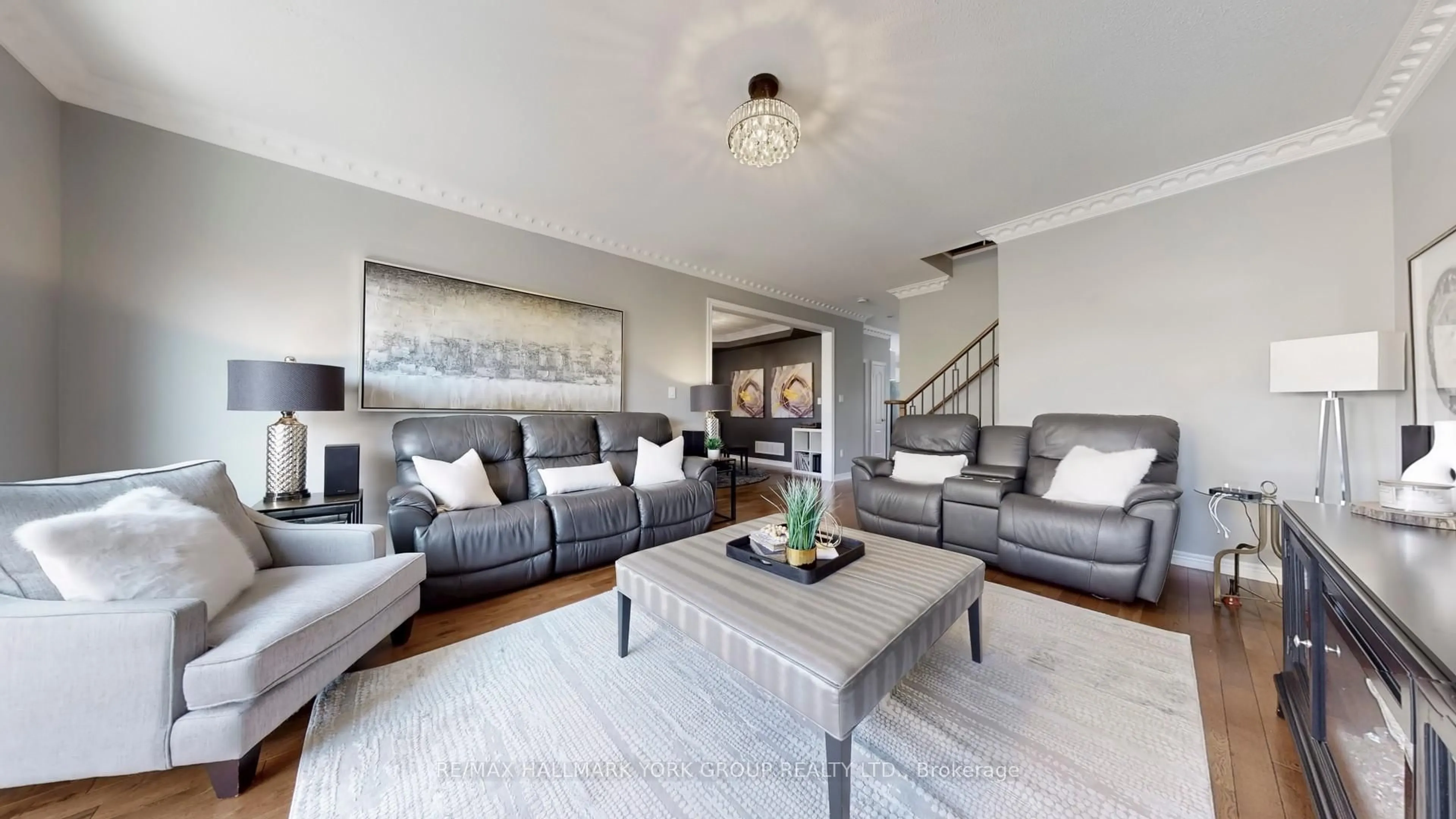 Living room with furniture, unknown for 112 Alfred Smith Way, Newmarket Ontario L3X 3B8