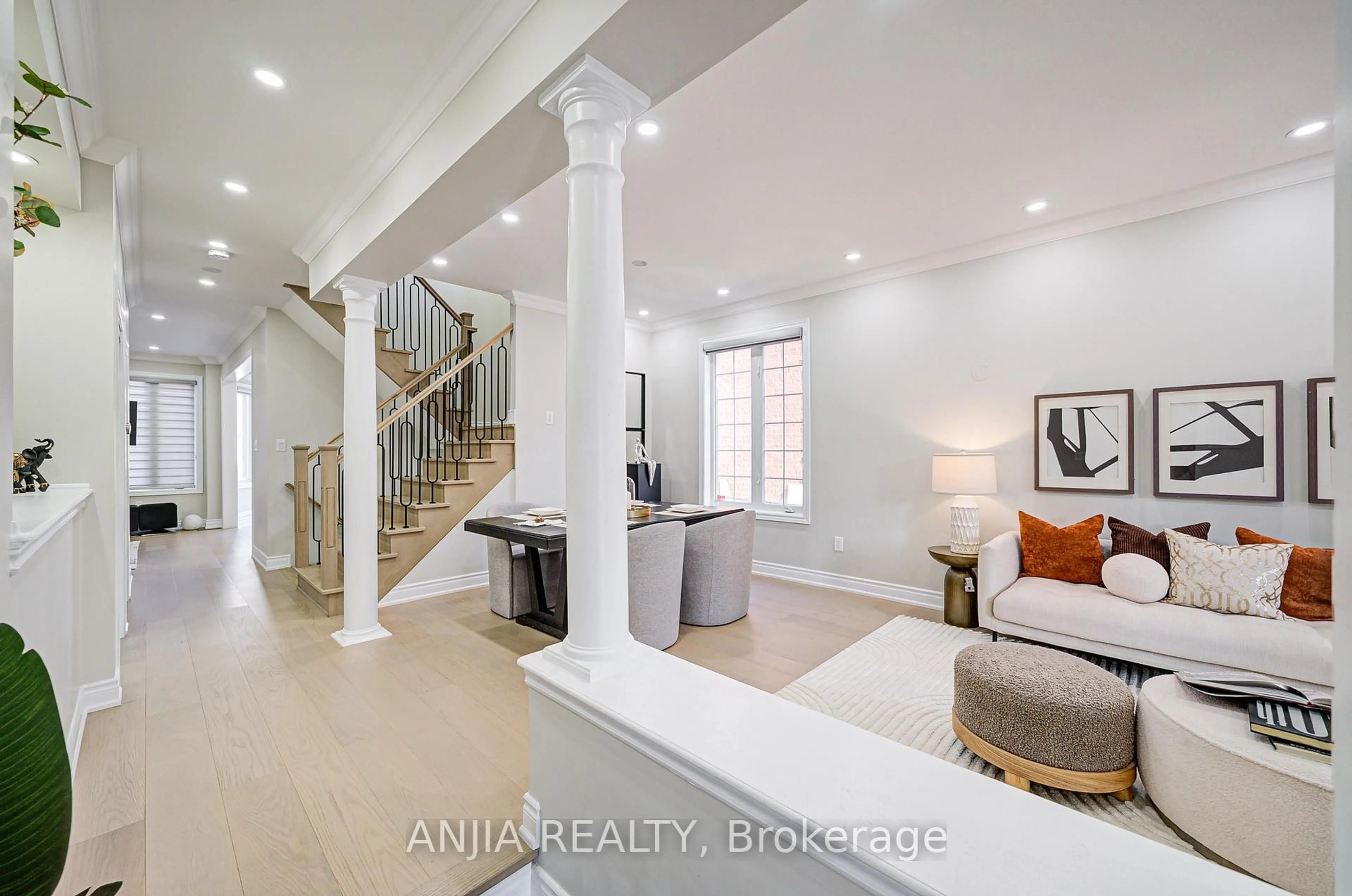 Indoor entryway for 5 Solace Rd, Markham Ontario L6E 0A3