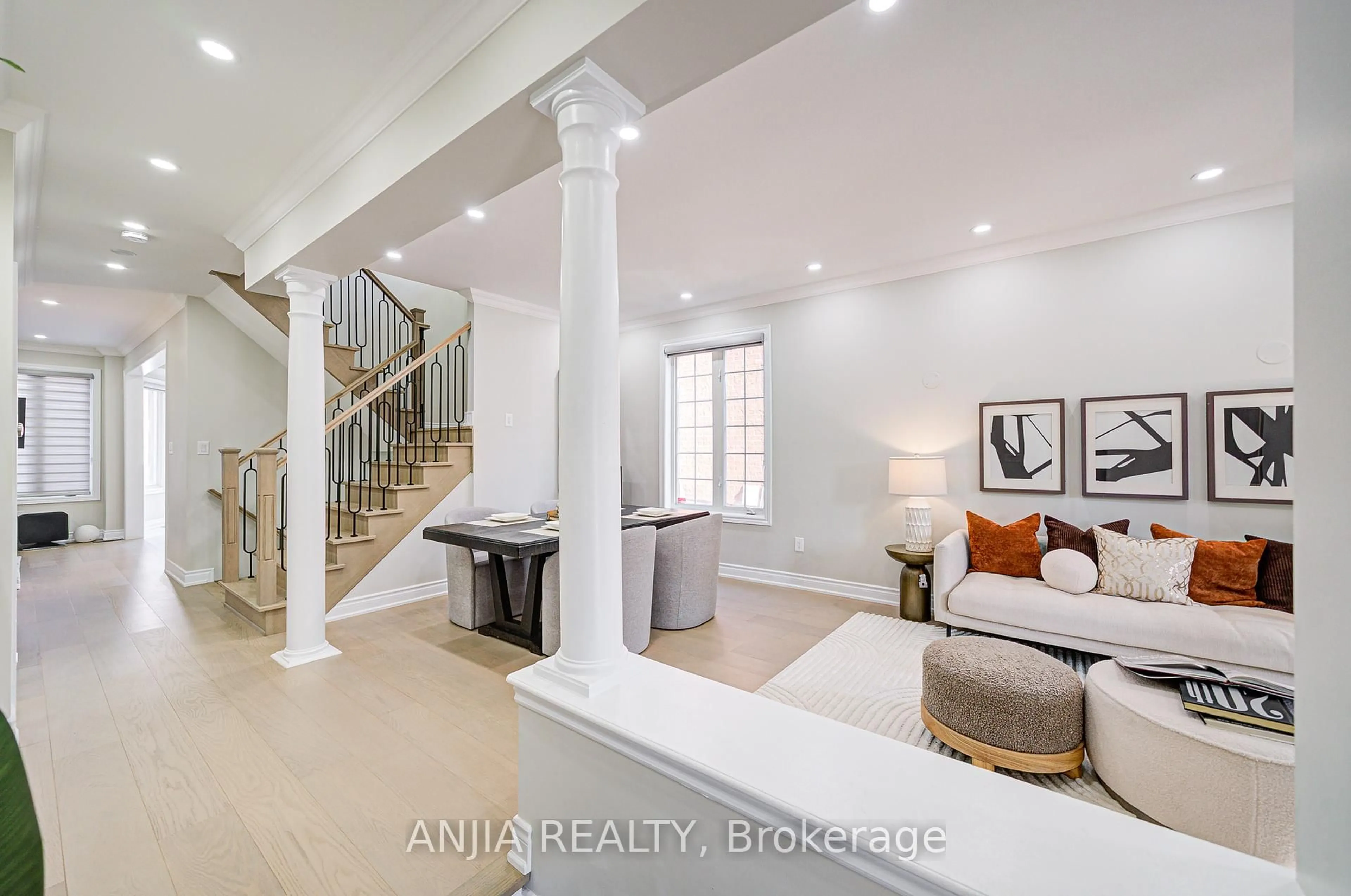Indoor entryway for 5 Solace Rd, Markham Ontario L6E 0A3
