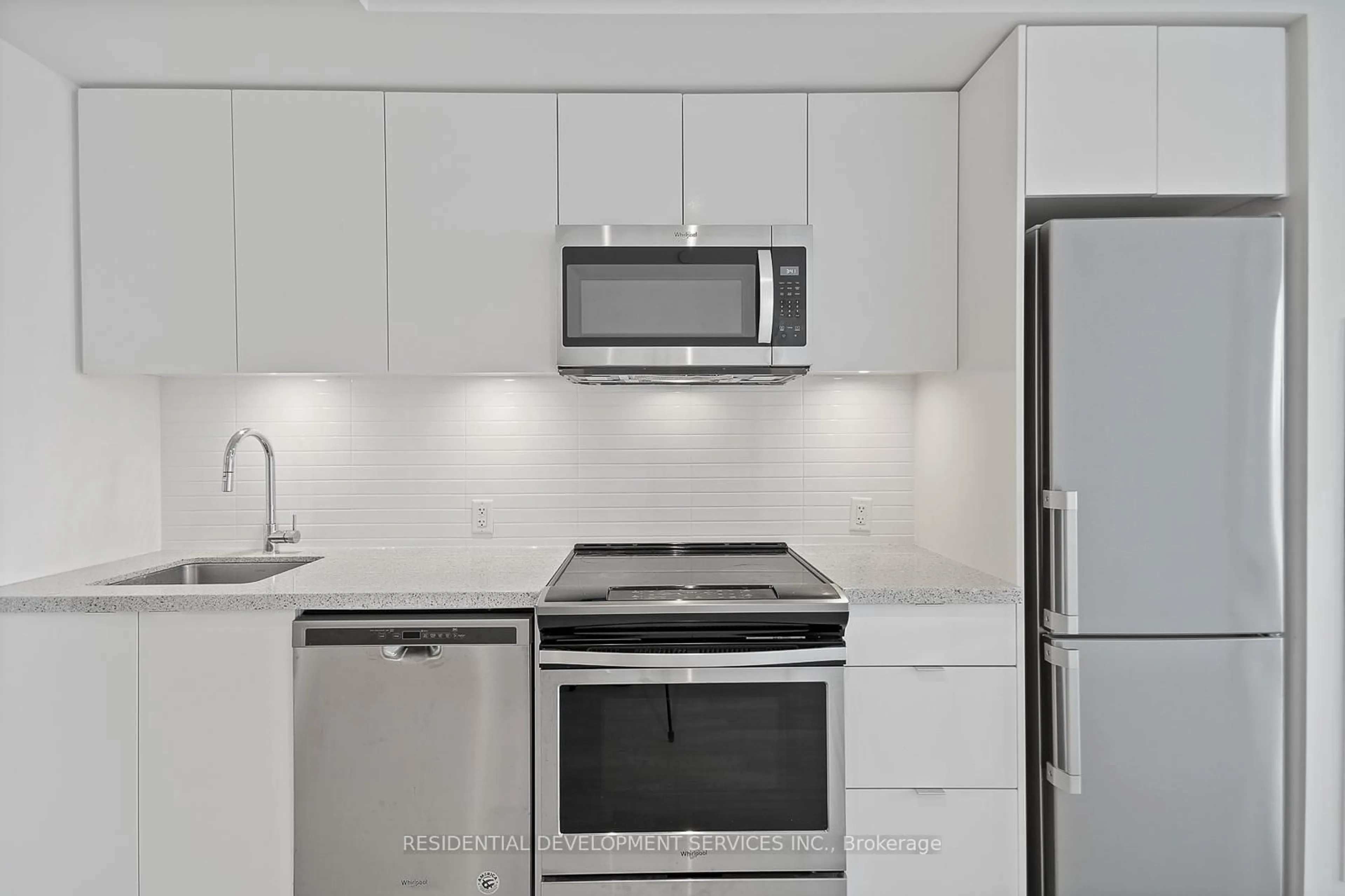 Standard kitchen, unknown for 8868 Yonge St #215E, Richmond Hill Ontario L4C 0T4