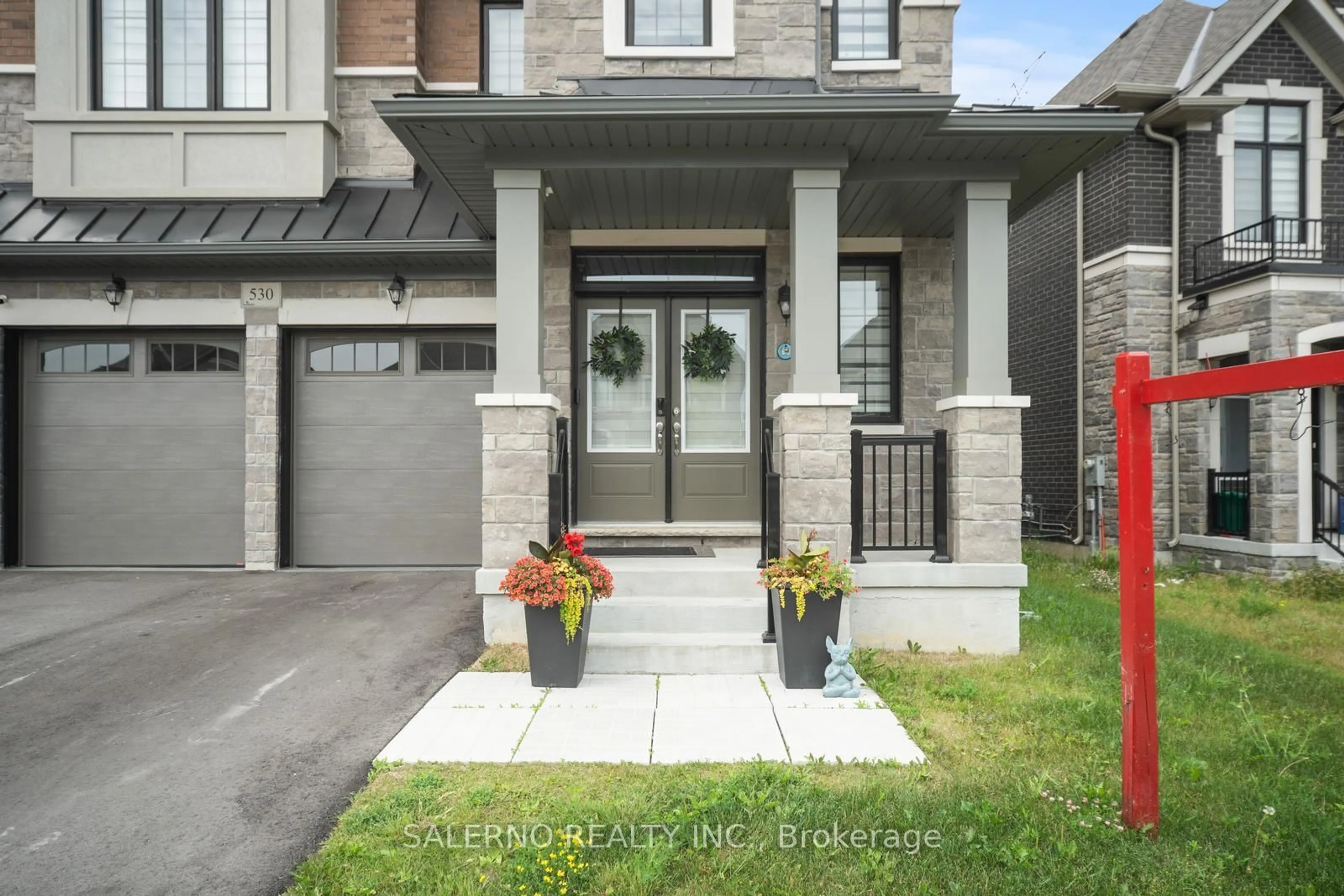 Home with brick exterior material, street for 530 Kleinburg Summit Way, Vaughan Ontario L4H 4T5