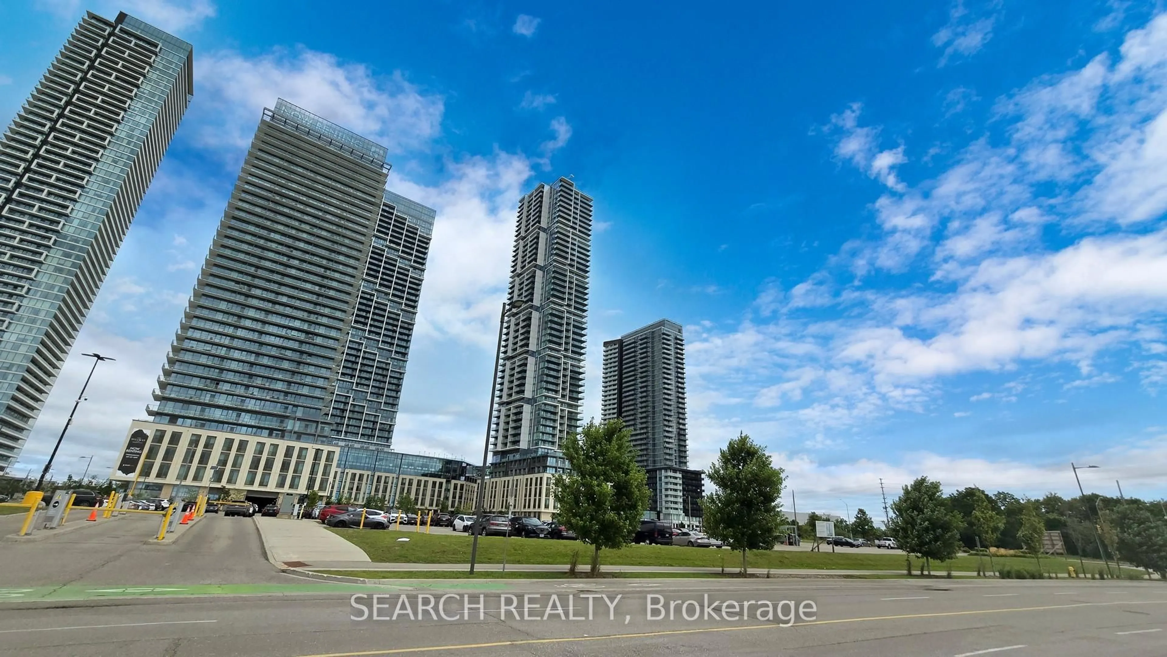 Blurry image for 7890 Jane St #1611, Vaughan Ontario L4K 0K9