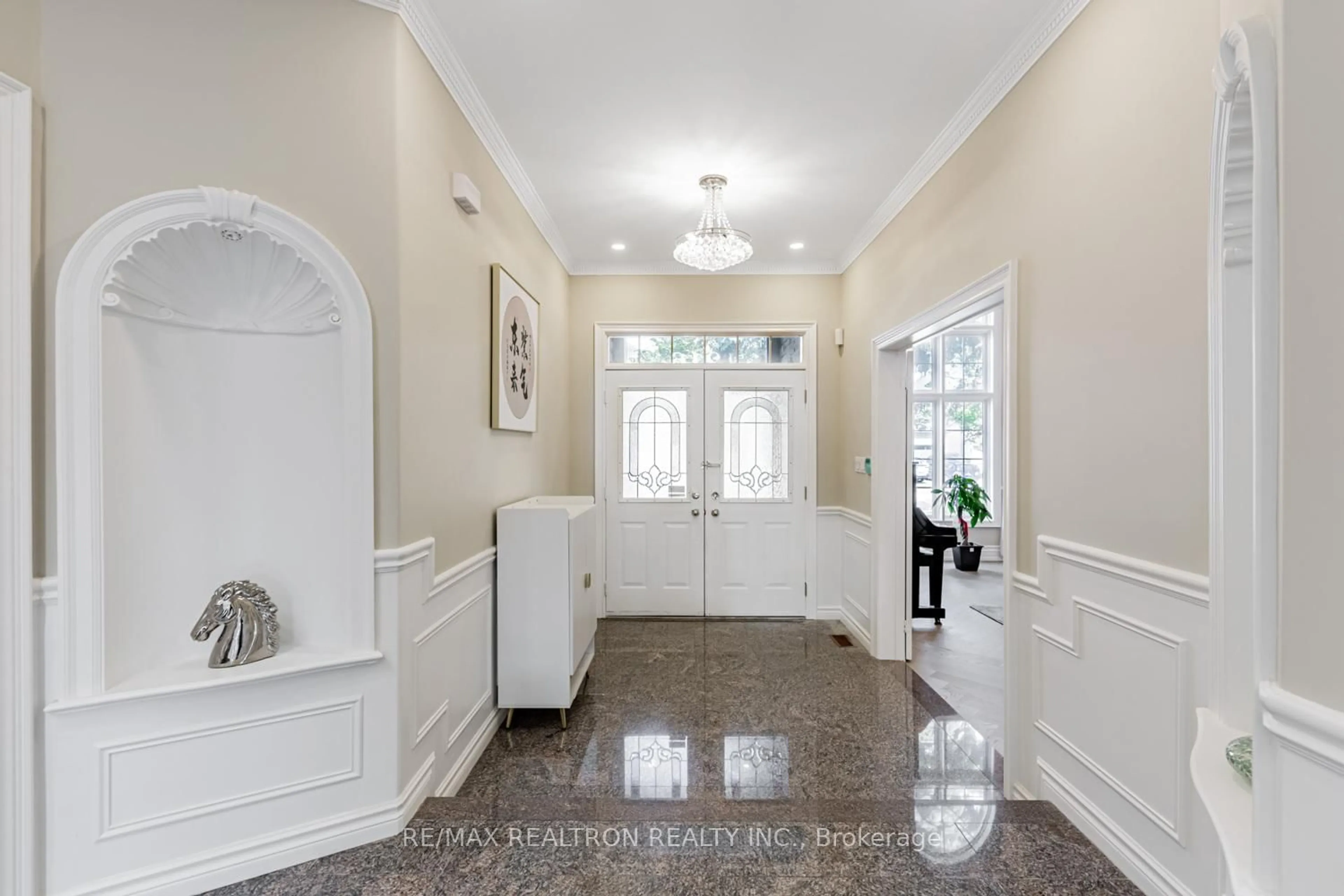 Indoor entryway for 216 Boake Tr, Richmond Hill Ontario L4B 3Z6
