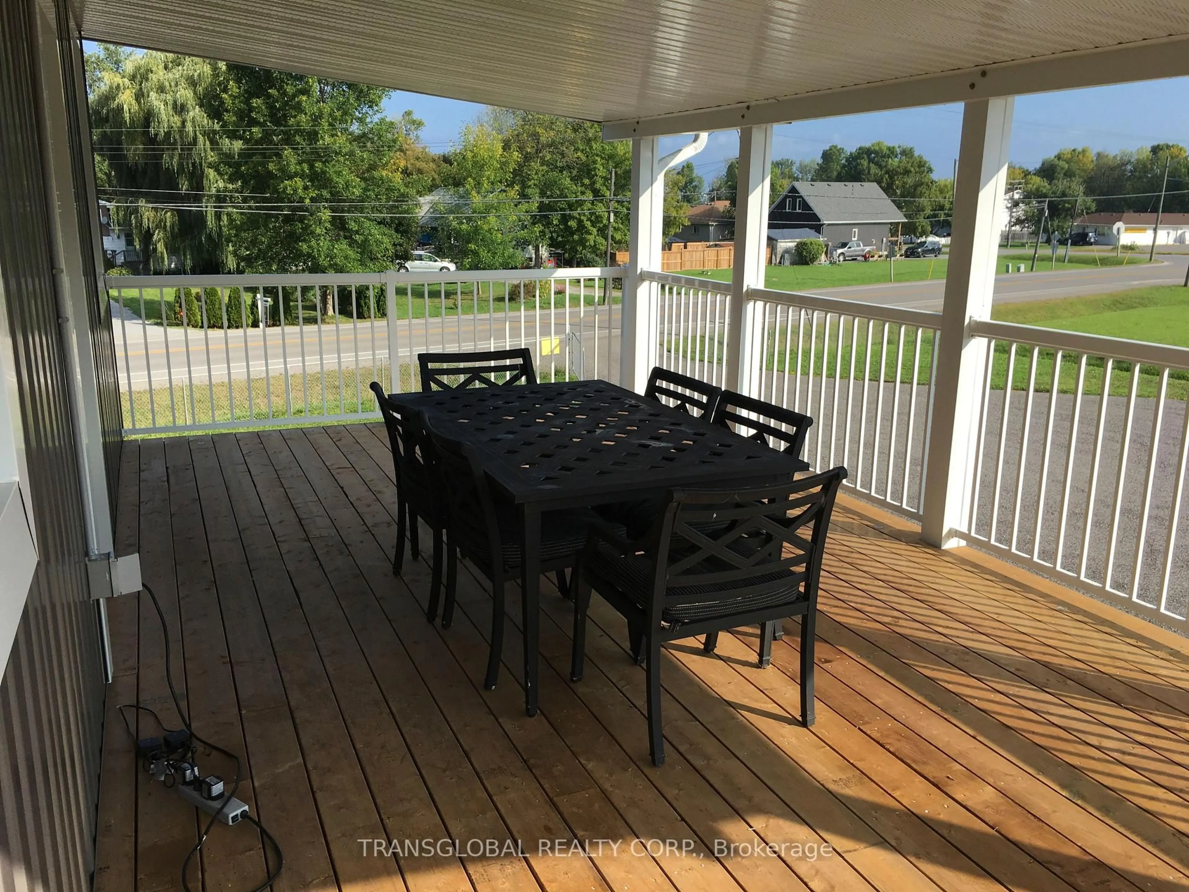 Patio, water/lake/river/ocean view for 1035 Metro Rd, Georgina Ontario L4P 3E9
