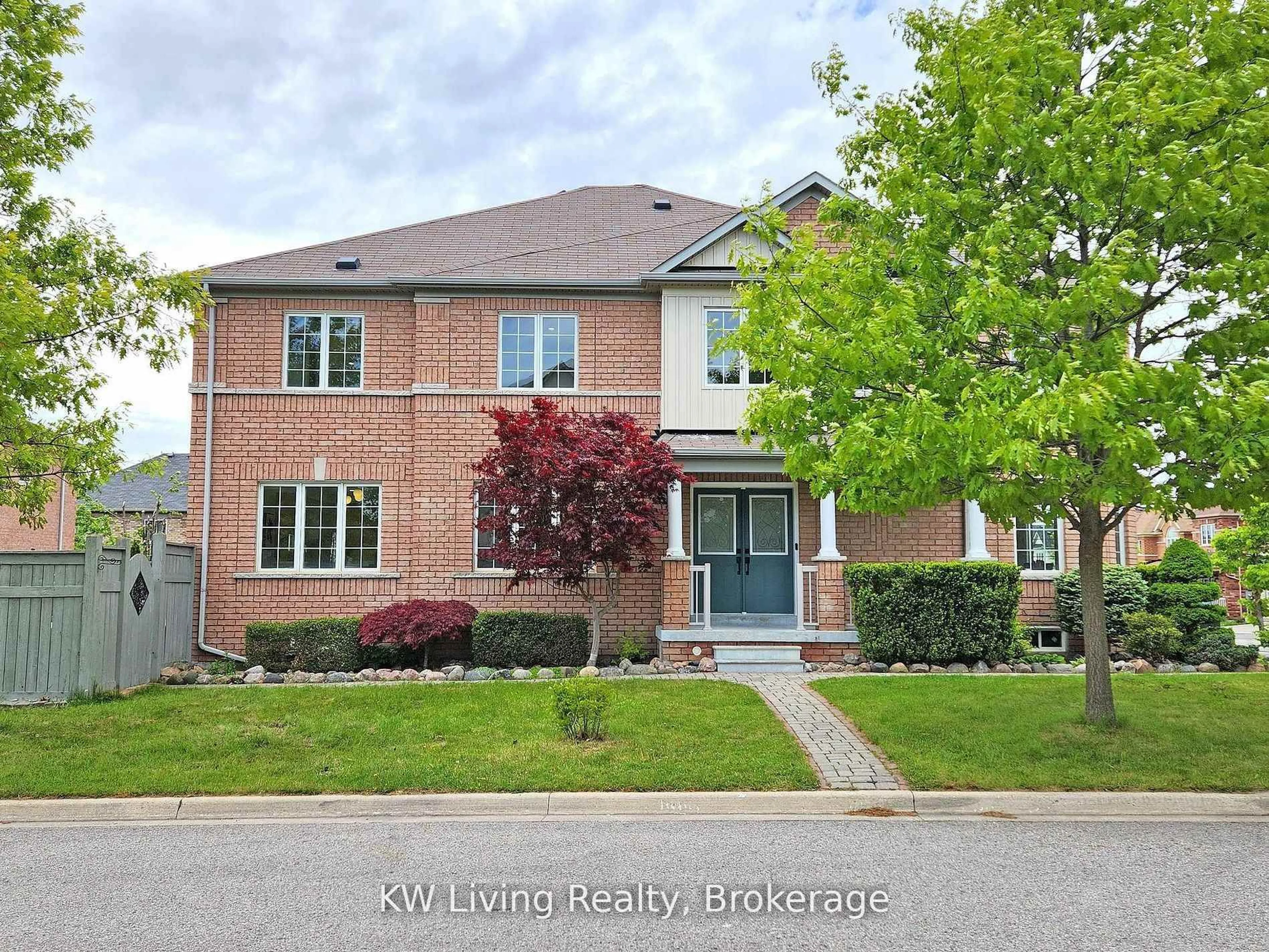 Home with brick exterior material, street for 72 Duffin Dr, Whitchurch-Stouffville Ontario L4A 0R6