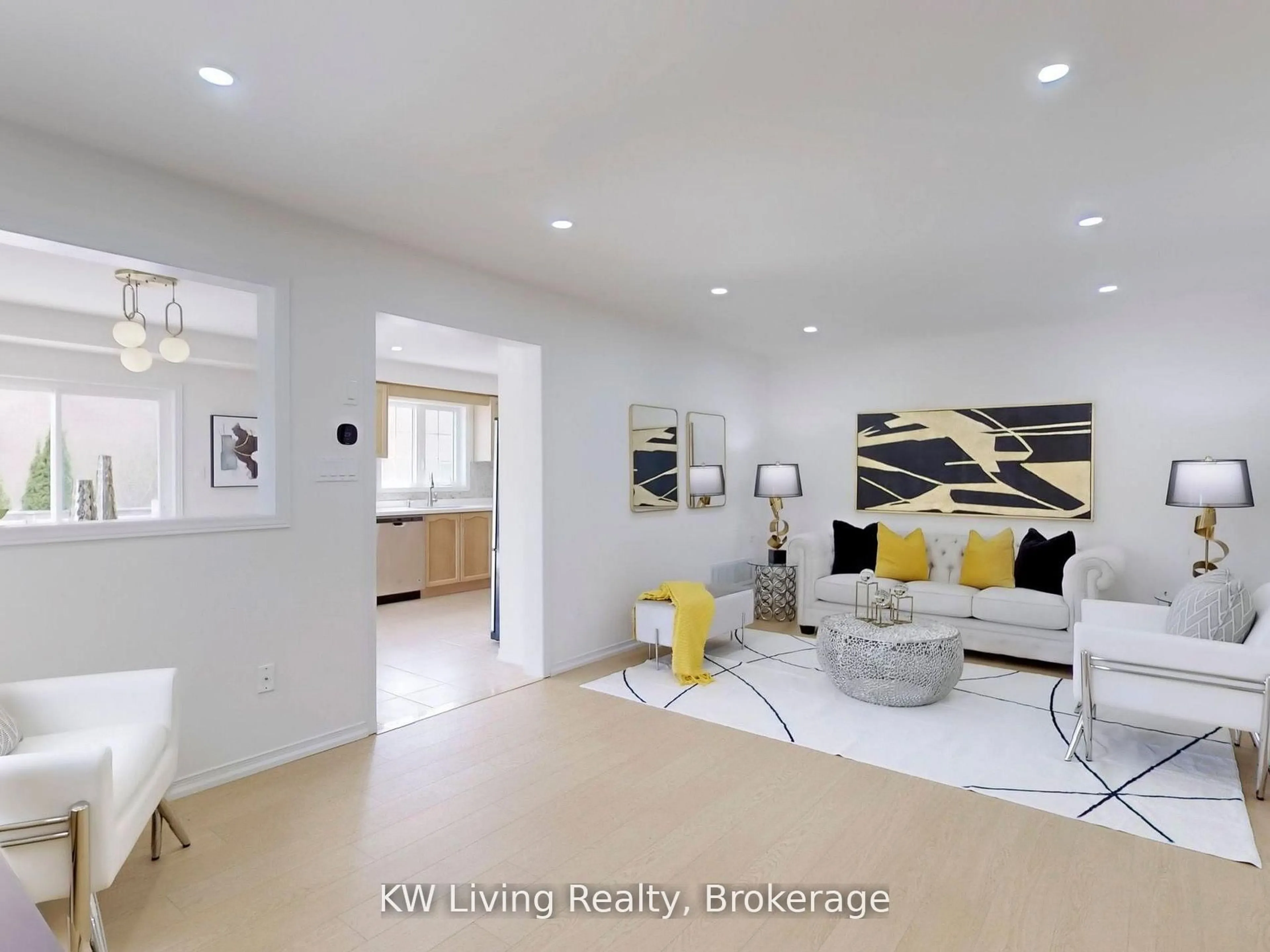 Indoor entryway for 72 Duffin Dr, Whitchurch-Stouffville Ontario L4A 0R6