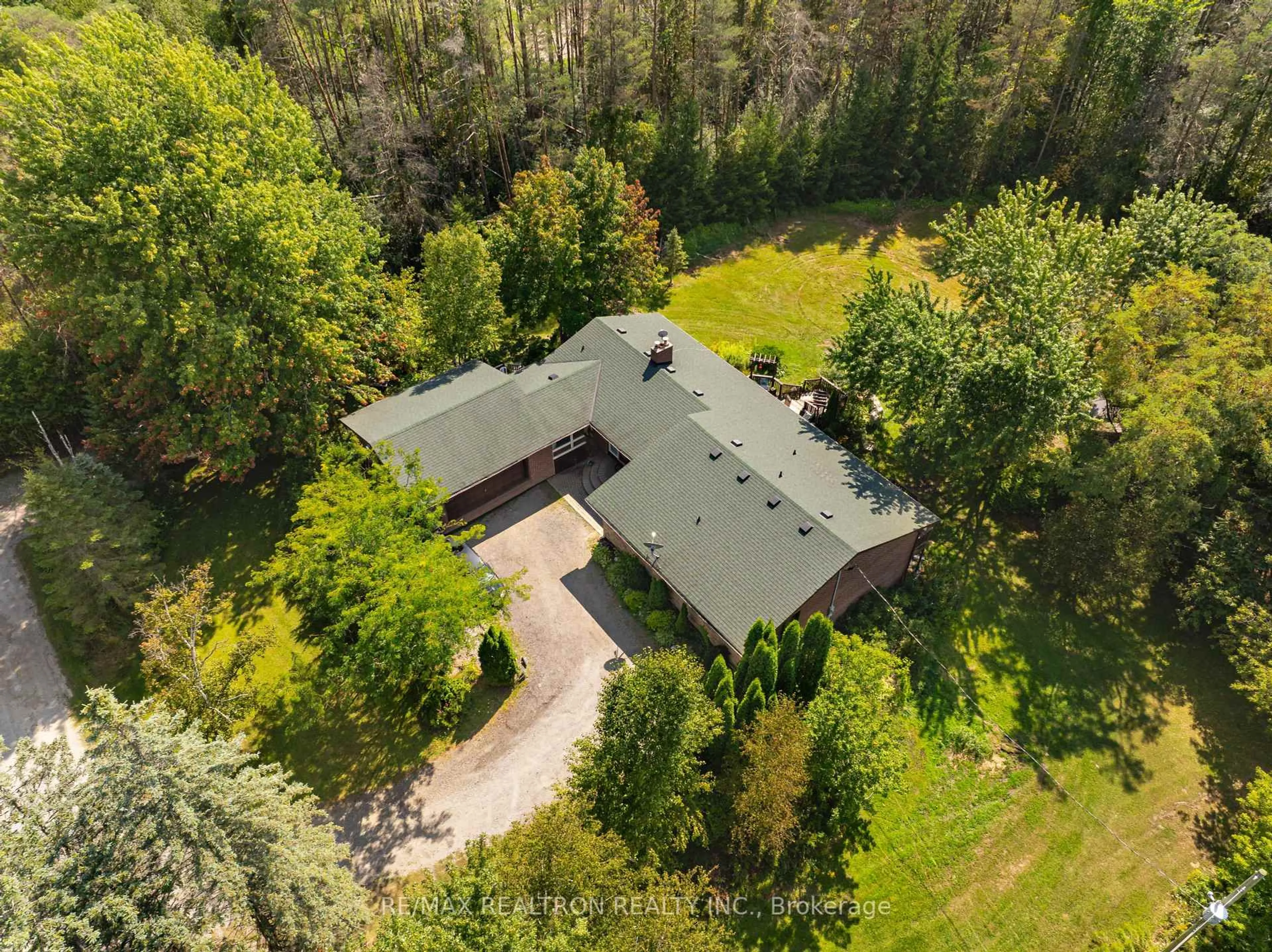 A pic from outside/outdoor area/front of a property/back of a property/a pic from drone, forest/trees view for 22284 Kennedy Rd, East Gwillimbury Ontario L0G 1R0