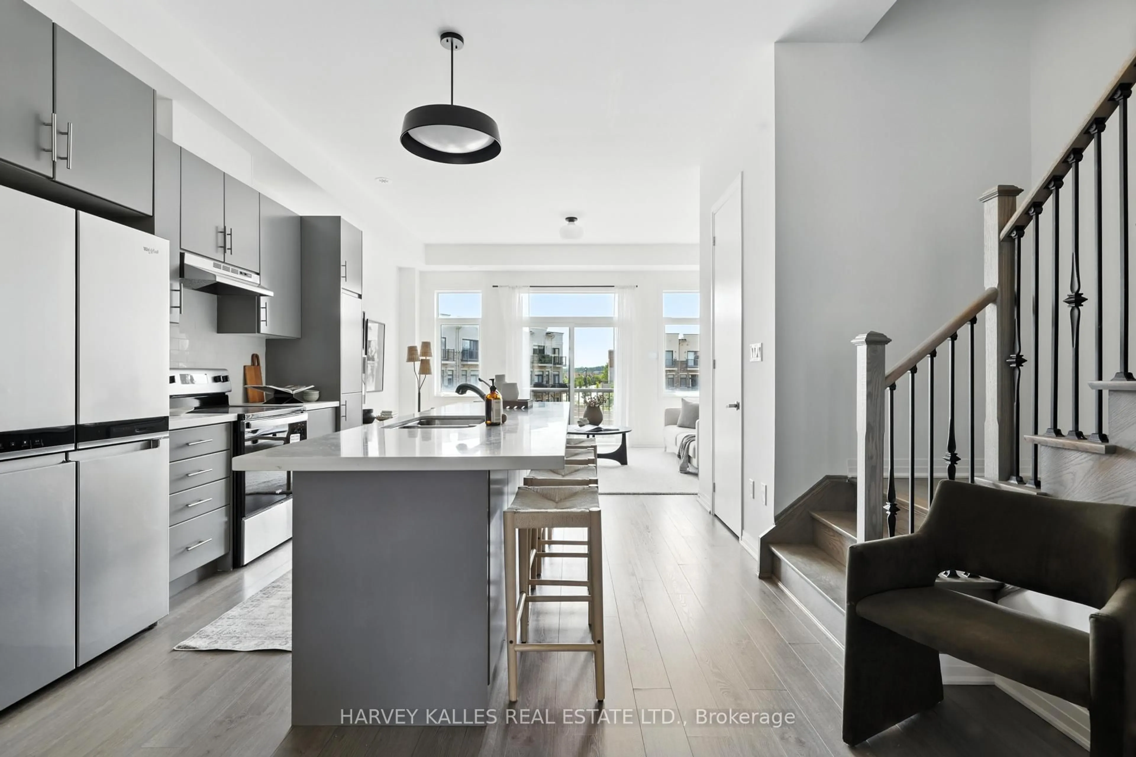 Open concept kitchen, unknown for 37 Arianna Cres, Vaughan Ontario L6A 4Z9