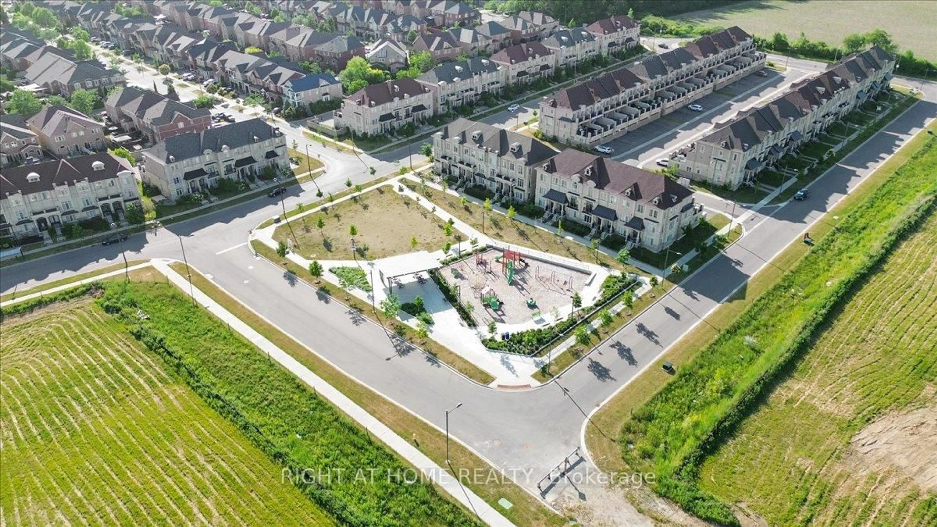 A pic from outside/outdoor area/front of a property/back of a property/a pic from drone, street for 93 Grand Trunk Ave, Vaughan Ontario L6A 5B3