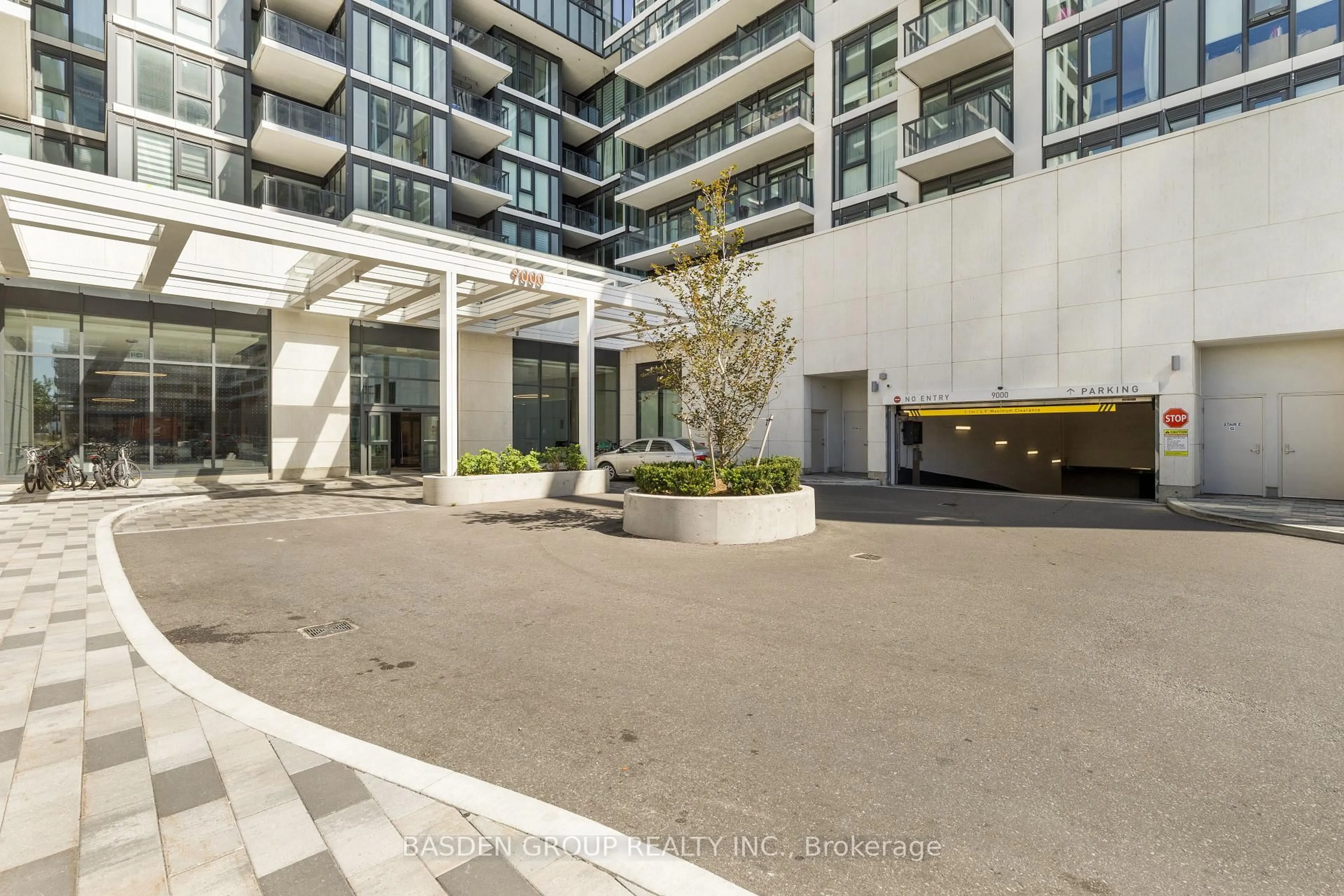 Unknown for 9000 Jane St #814, Vaughan Ontario L4K 0M6