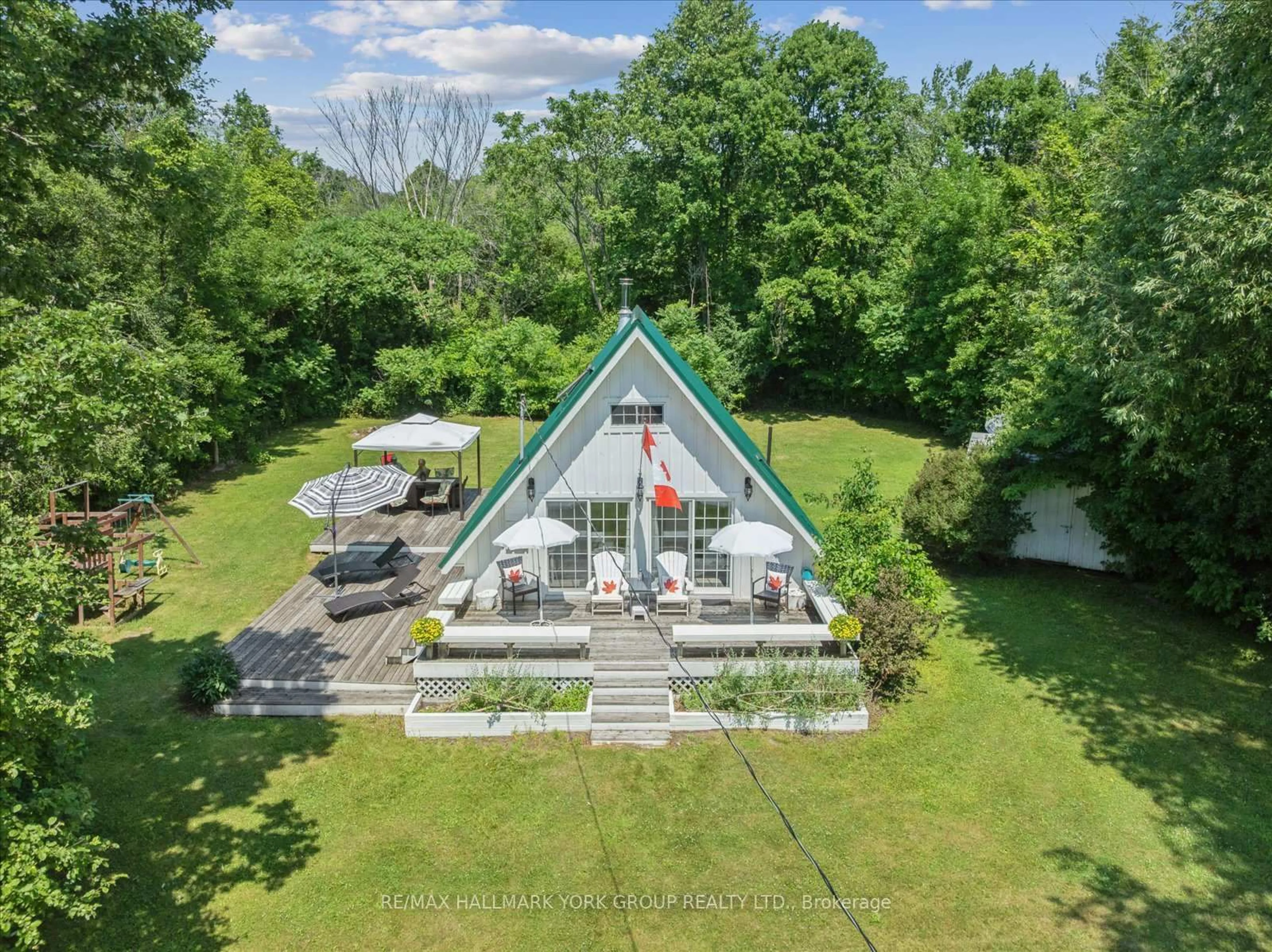 A pic from outside/outdoor area/front of a property/back of a property/a pic from drone, water/lake/river/ocean view for Lot 112 Snake Island, Georgina Islands Ontario L4P 3E9