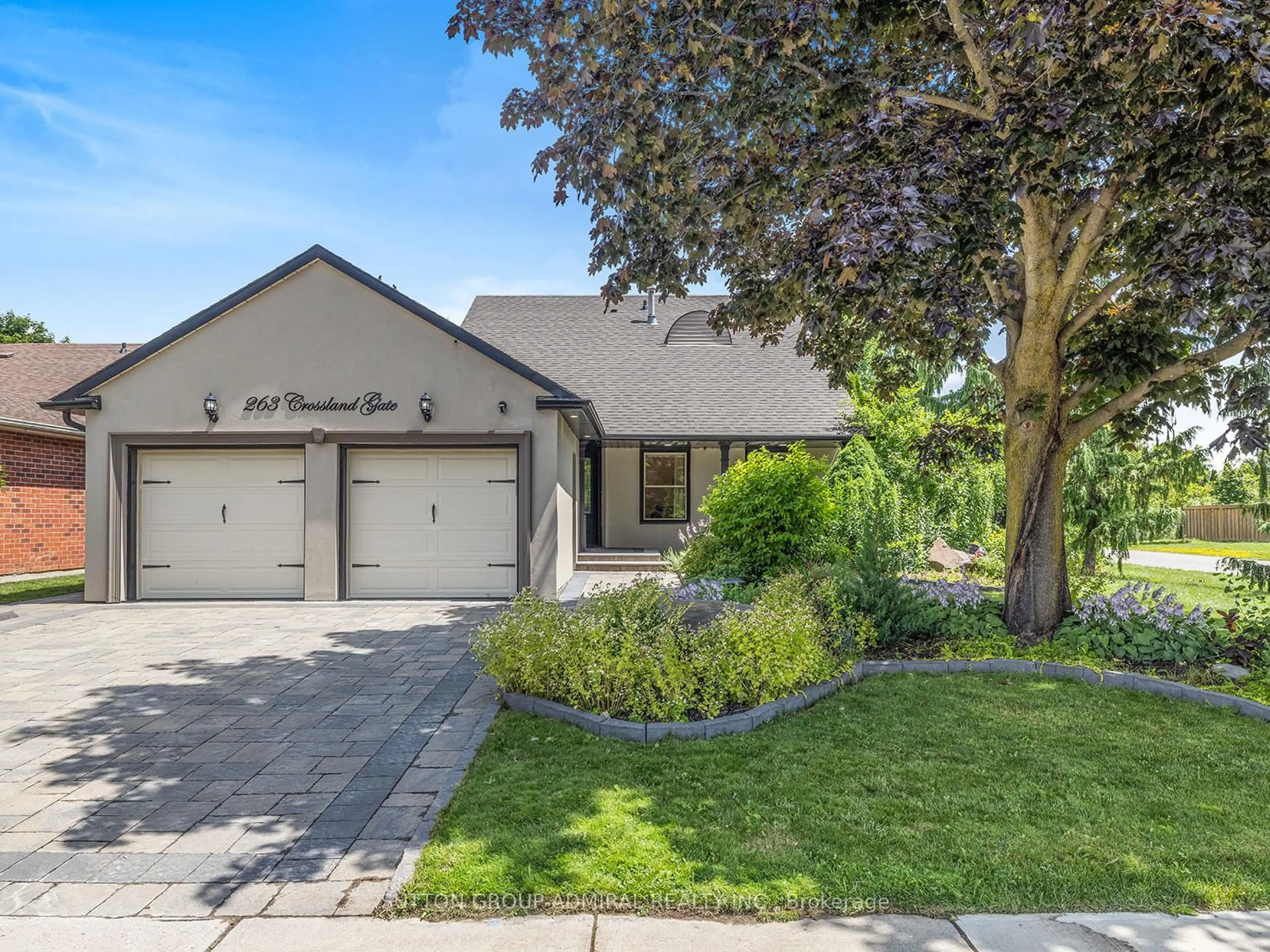 Unknown for 263 Crossland Gate, Newmarket Ontario L3X 1B1