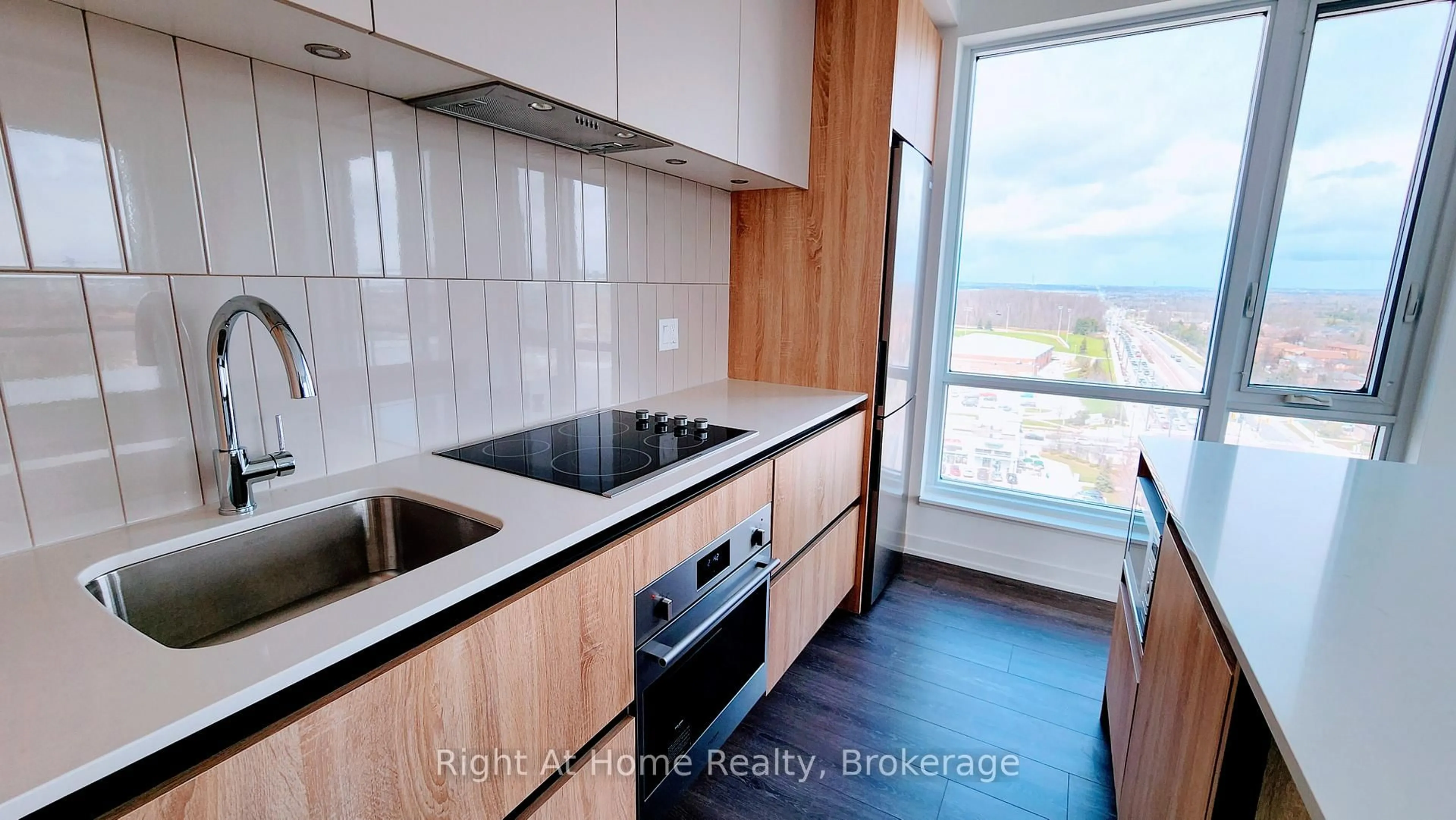 Standard kitchen, wood/laminate floor for 7950 BATHURST St #1204, Vaughan Ontario L4J 0L4