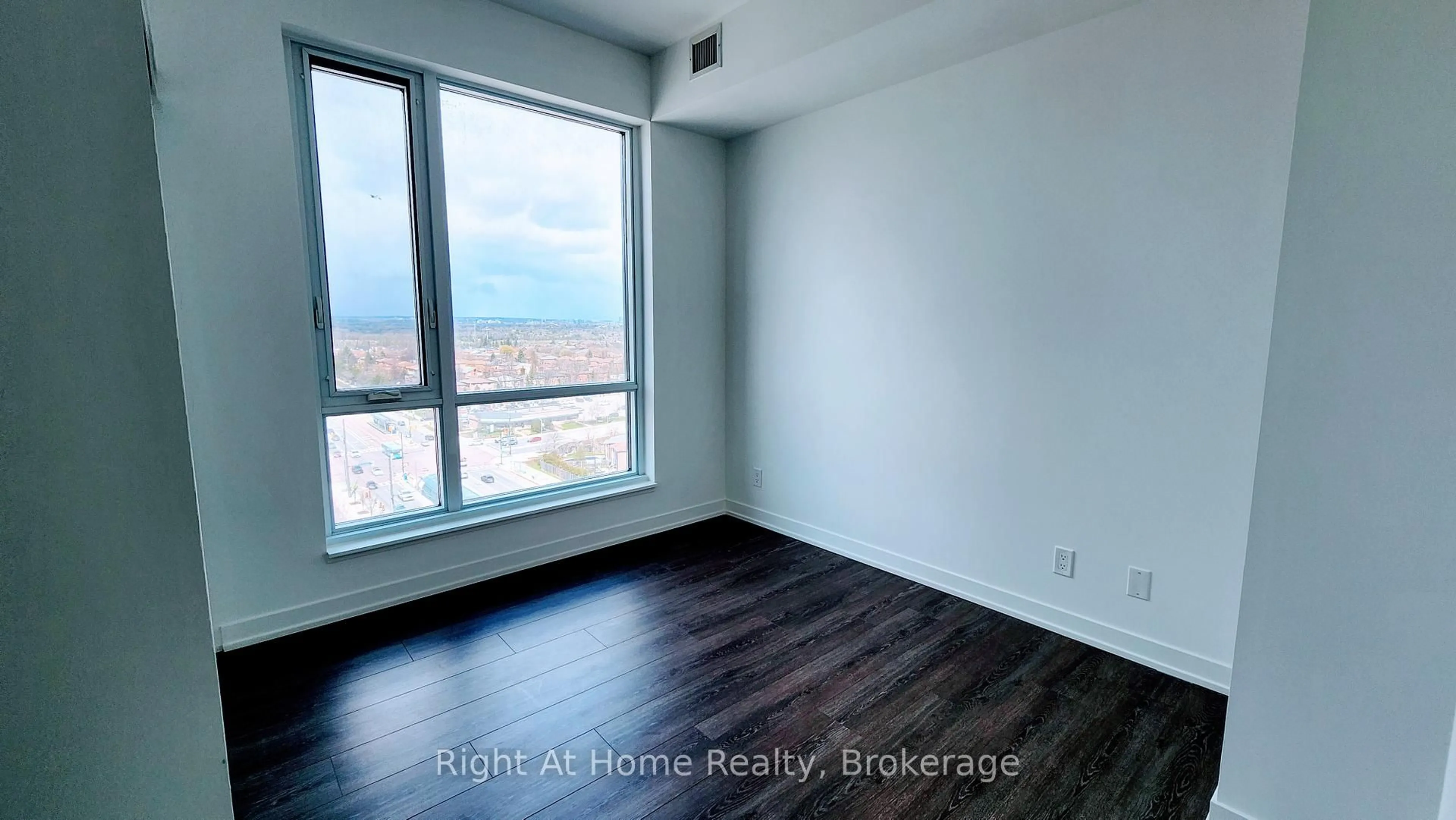A pic of a room for 7950 BATHURST St #1204, Vaughan Ontario L4J 0L4