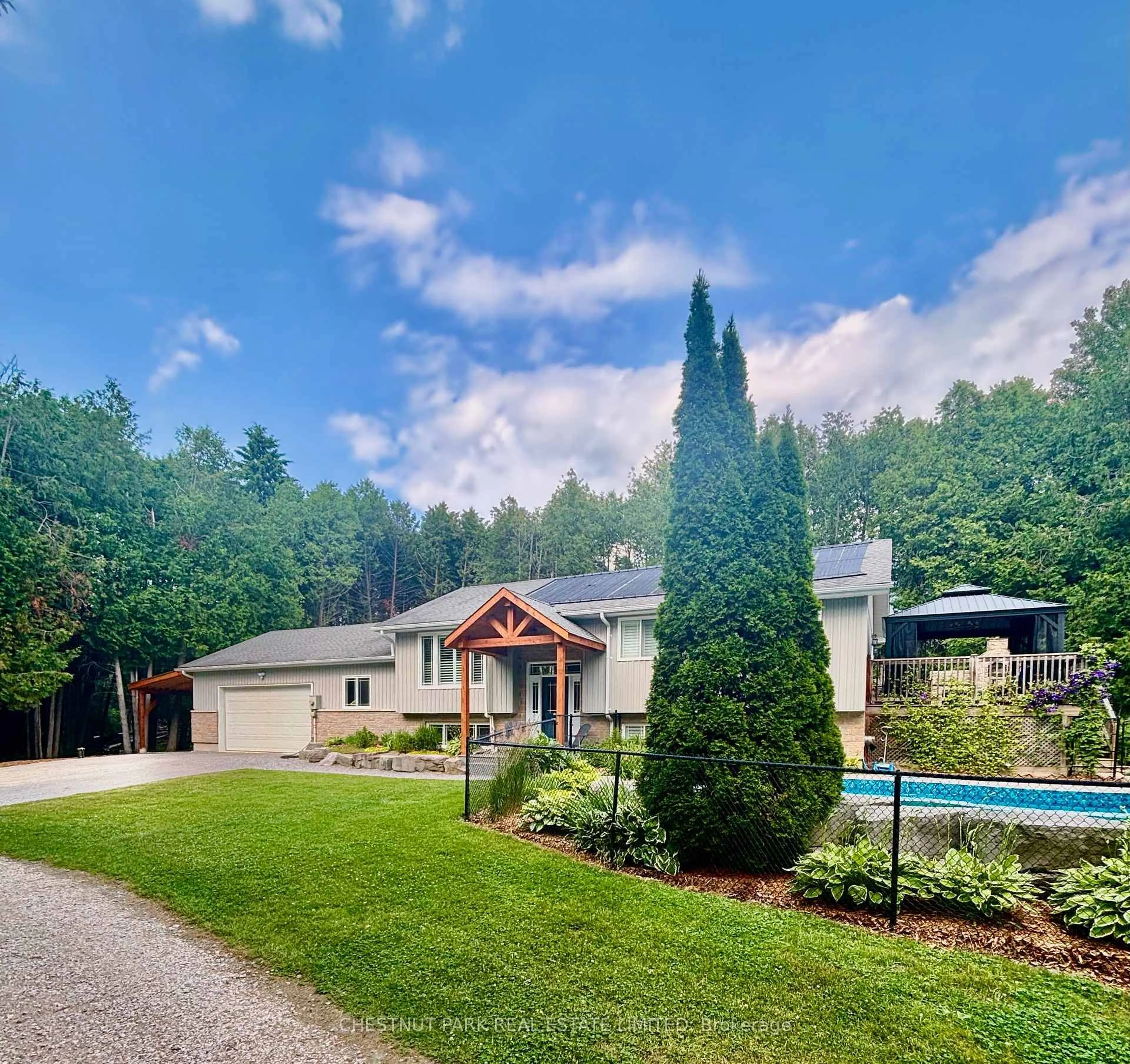 A pic from outside/outdoor area/front of a property/back of a property/a pic from drone, unknown for 83 Polva Promenade, Georgina Ontario L0C 1L0