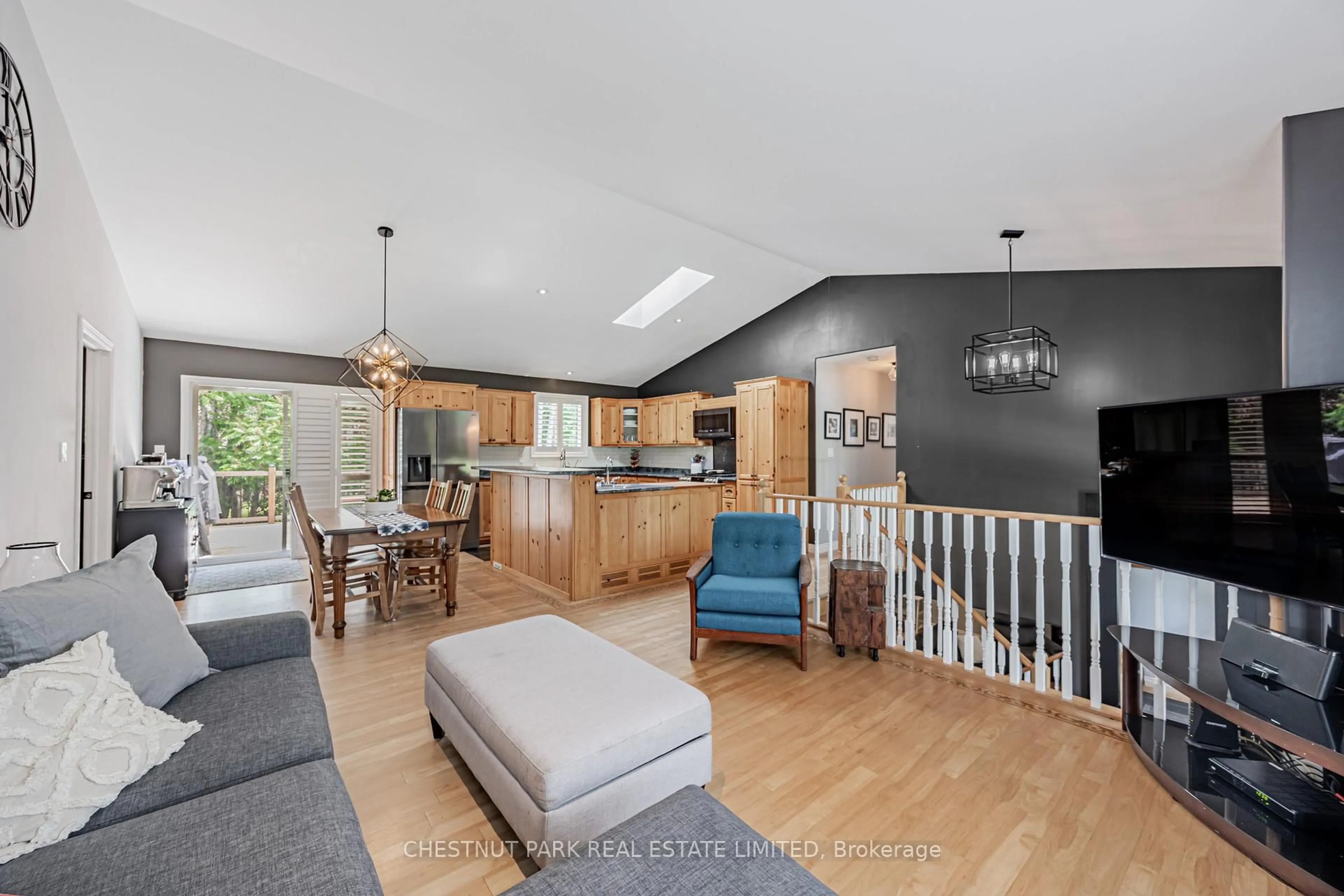 Open concept kitchen, unknown for 83 Polva Promenade, Georgina Ontario L0C 1L0