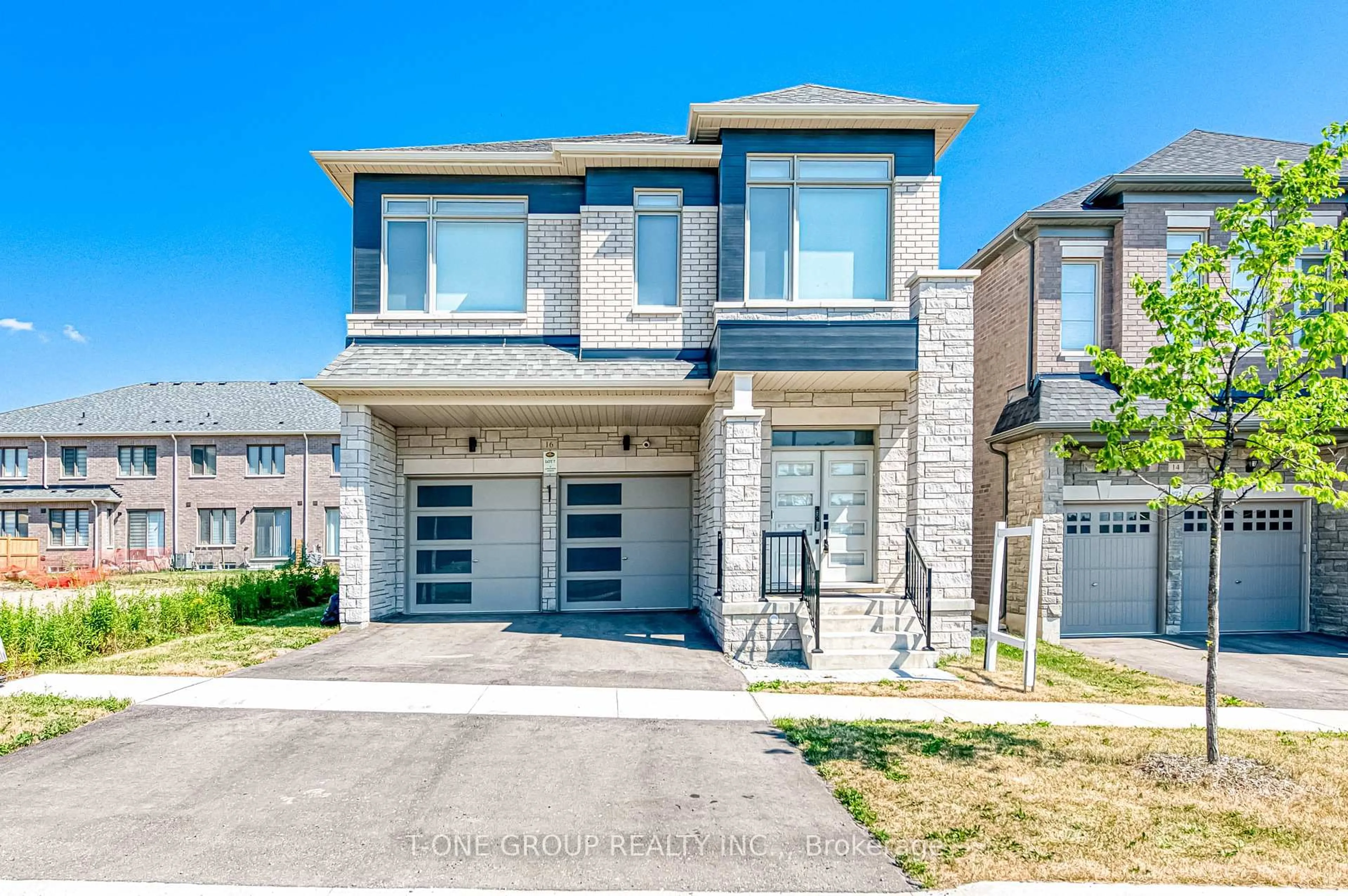 Home with brick exterior material, street for 16 Longworth Ave, Richmond Hill Ontario L4E 1J1