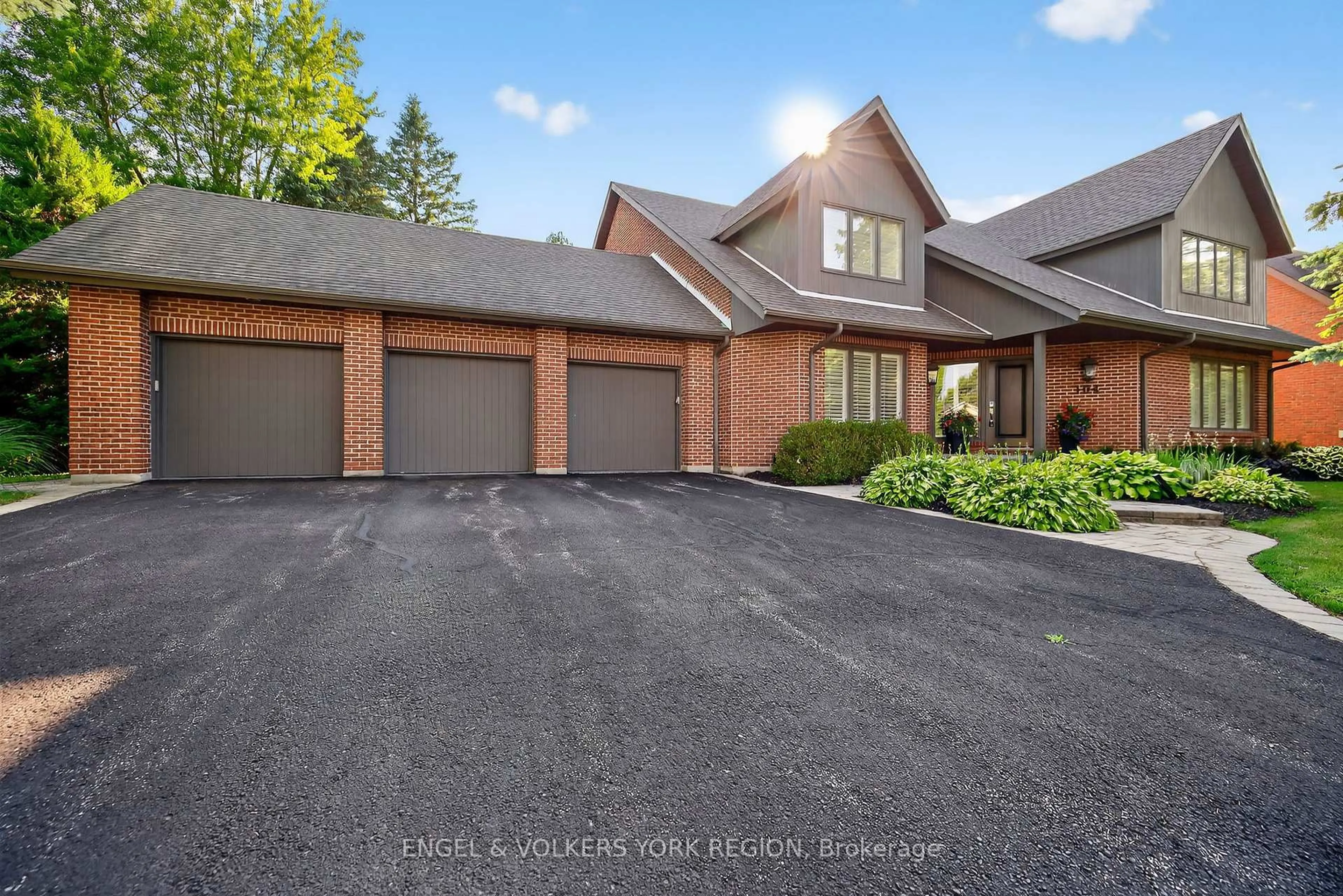 Home with brick exterior material, street for 104 McClure Dr, King Ontario L7B 1B9