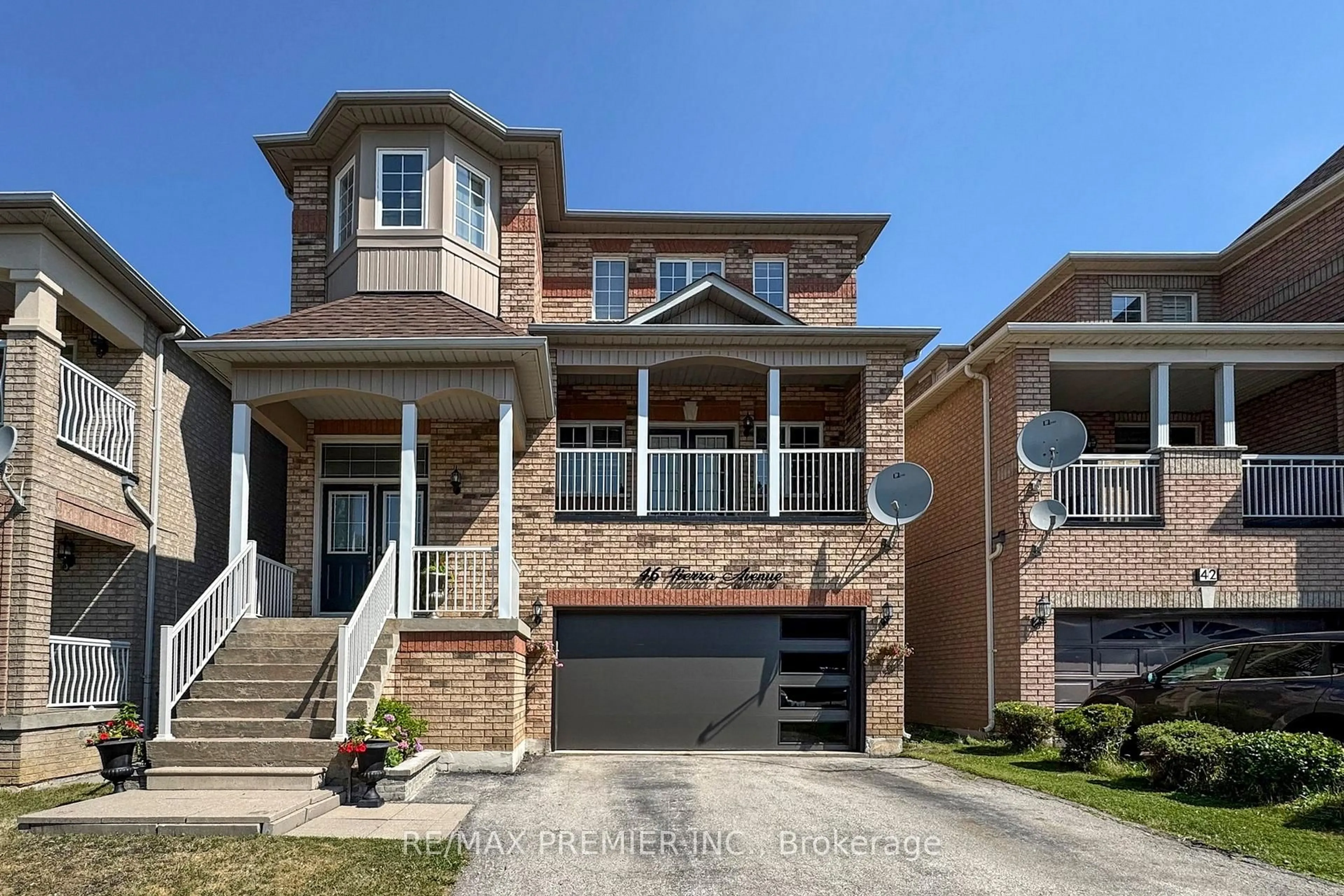 Home with brick exterior material, street for 46 Tierra Ave, Vaughan Ontario L6A 2Z4