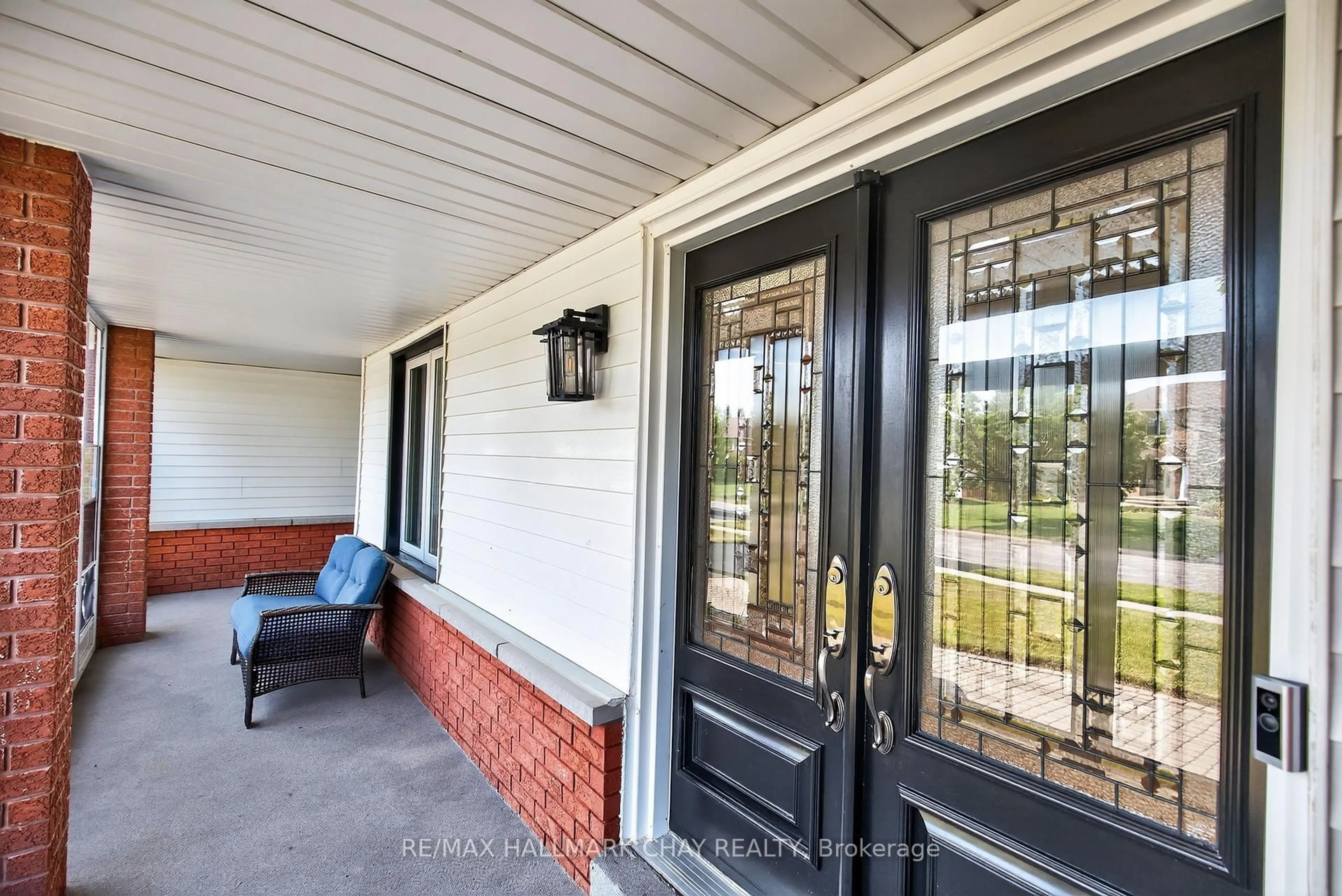Indoor entryway for 2731 Shering Cres, Innisfil Ontario L9S 1G9