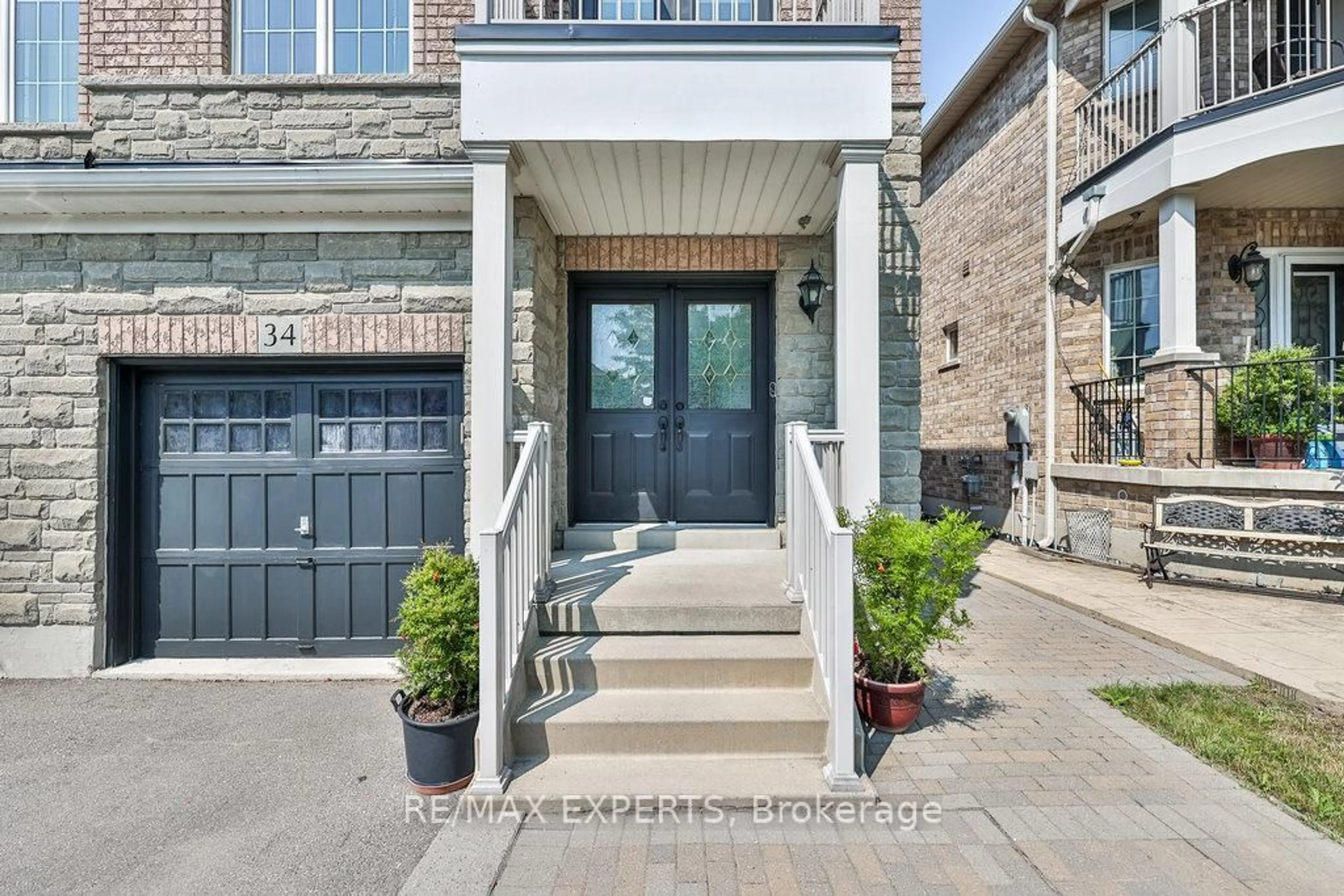 Unknown for 34 Manordale Cres, Vaughan Ontario L4H 0T6
