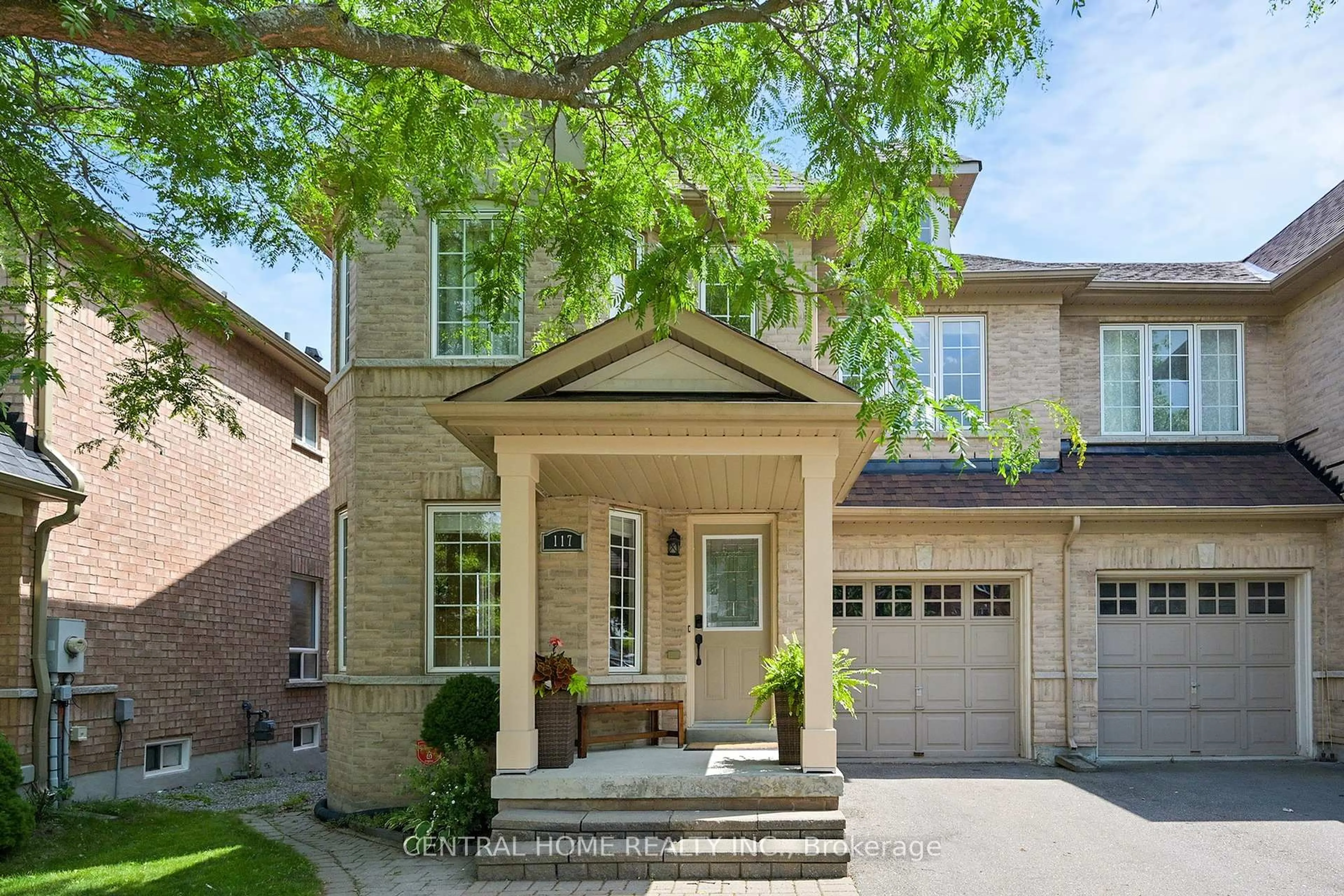 Home with brick exterior material, street for 117 Knapton Dr, Newmarket Ontario L3X 3B3