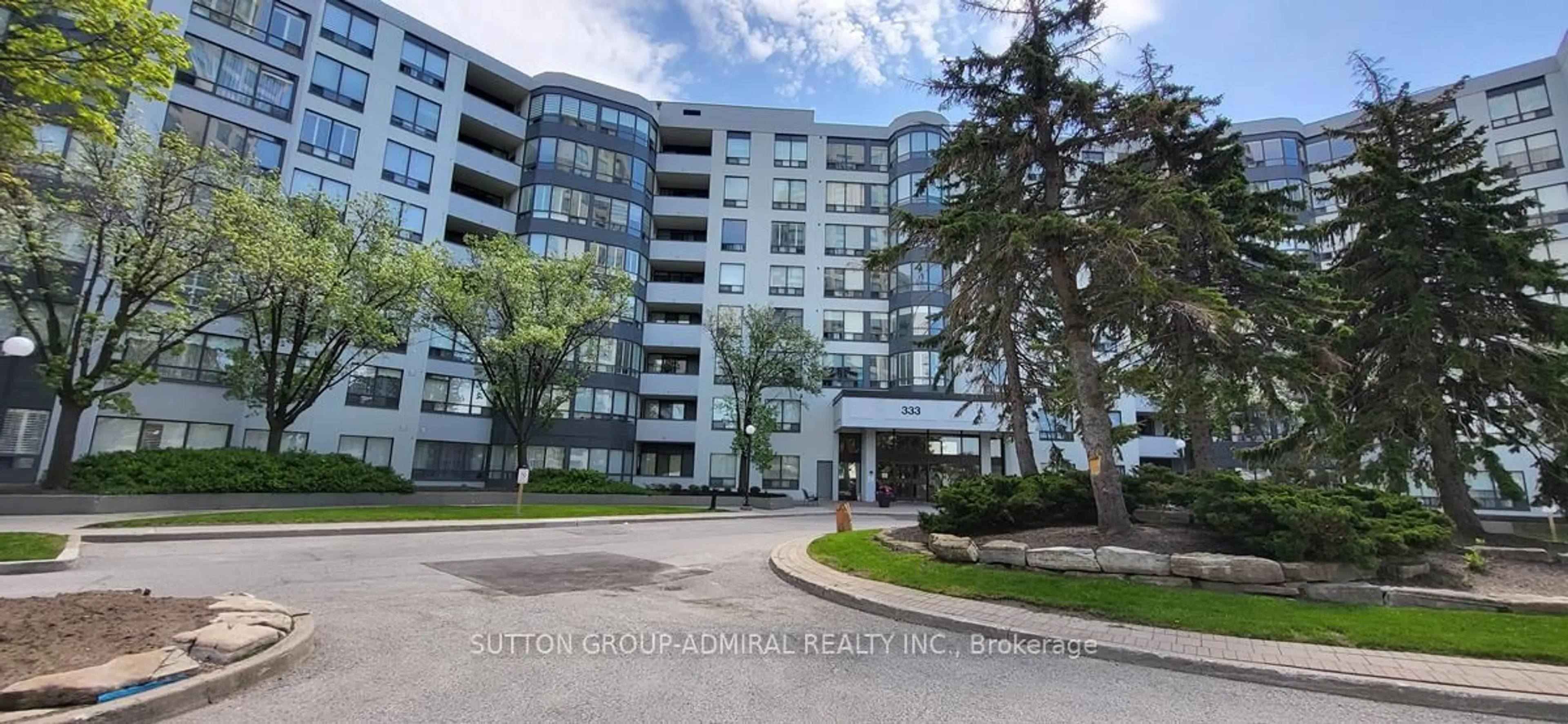 Indoor foyer for 333 Clark Ave #421, Vaughan Ontario L4J 7K4