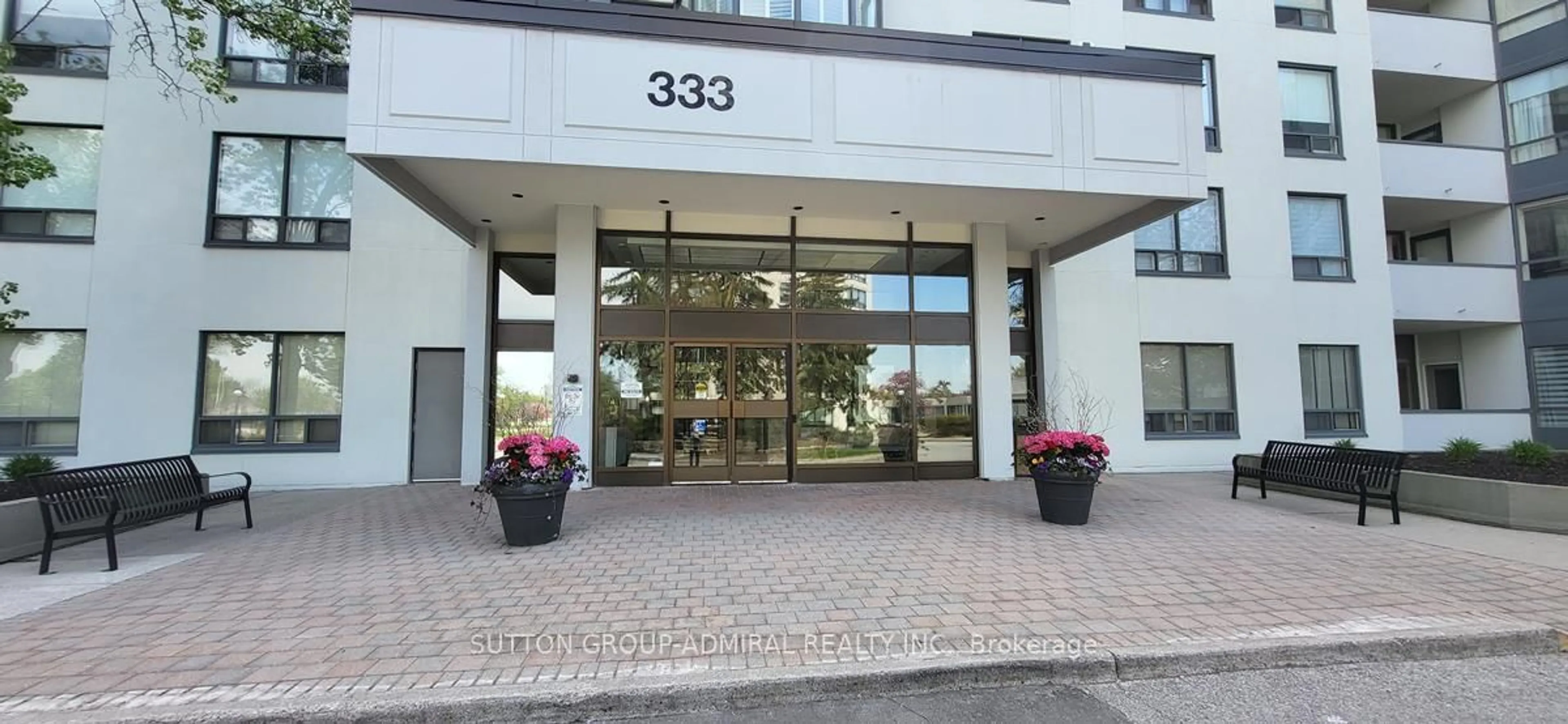 Lobby for 333 Clark Ave #421, Vaughan Ontario L4J 7K4