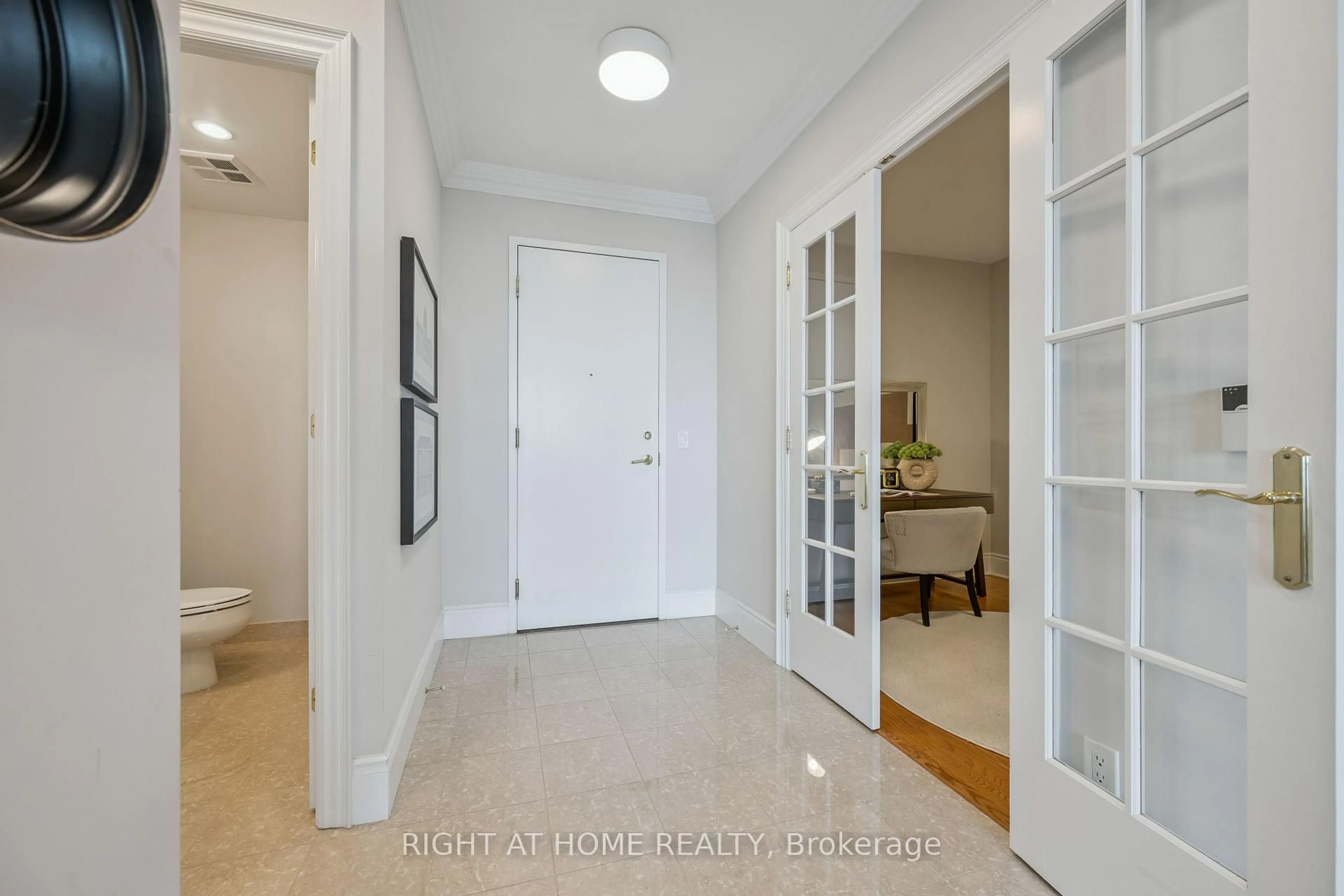 Indoor entryway for 33 Cox Blvd #1831, Markham Ontario L3R 8A6