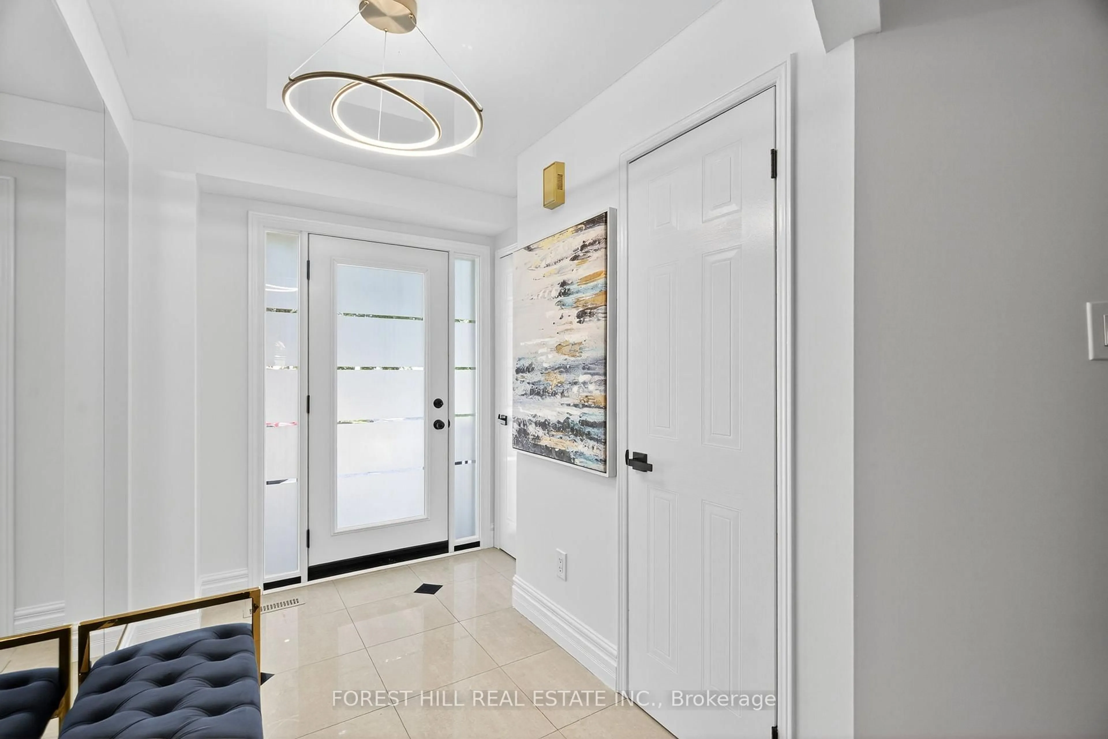 Indoor entryway for 48 Beaumont Pl, Vaughan Ontario L4J 4X2