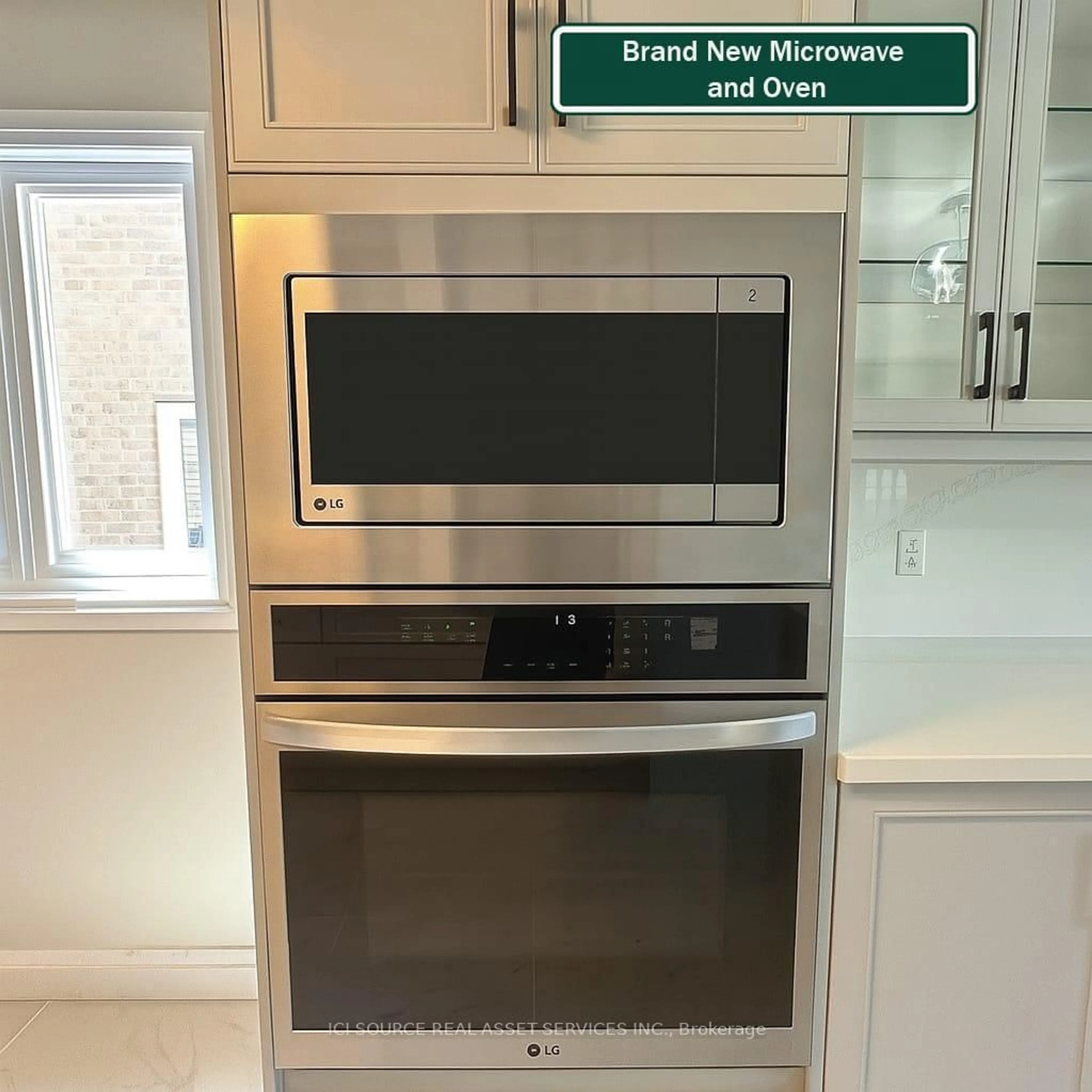 Contemporary kitchen, unknown for 62 Providence Cres, Markham Ontario L3R 4L8