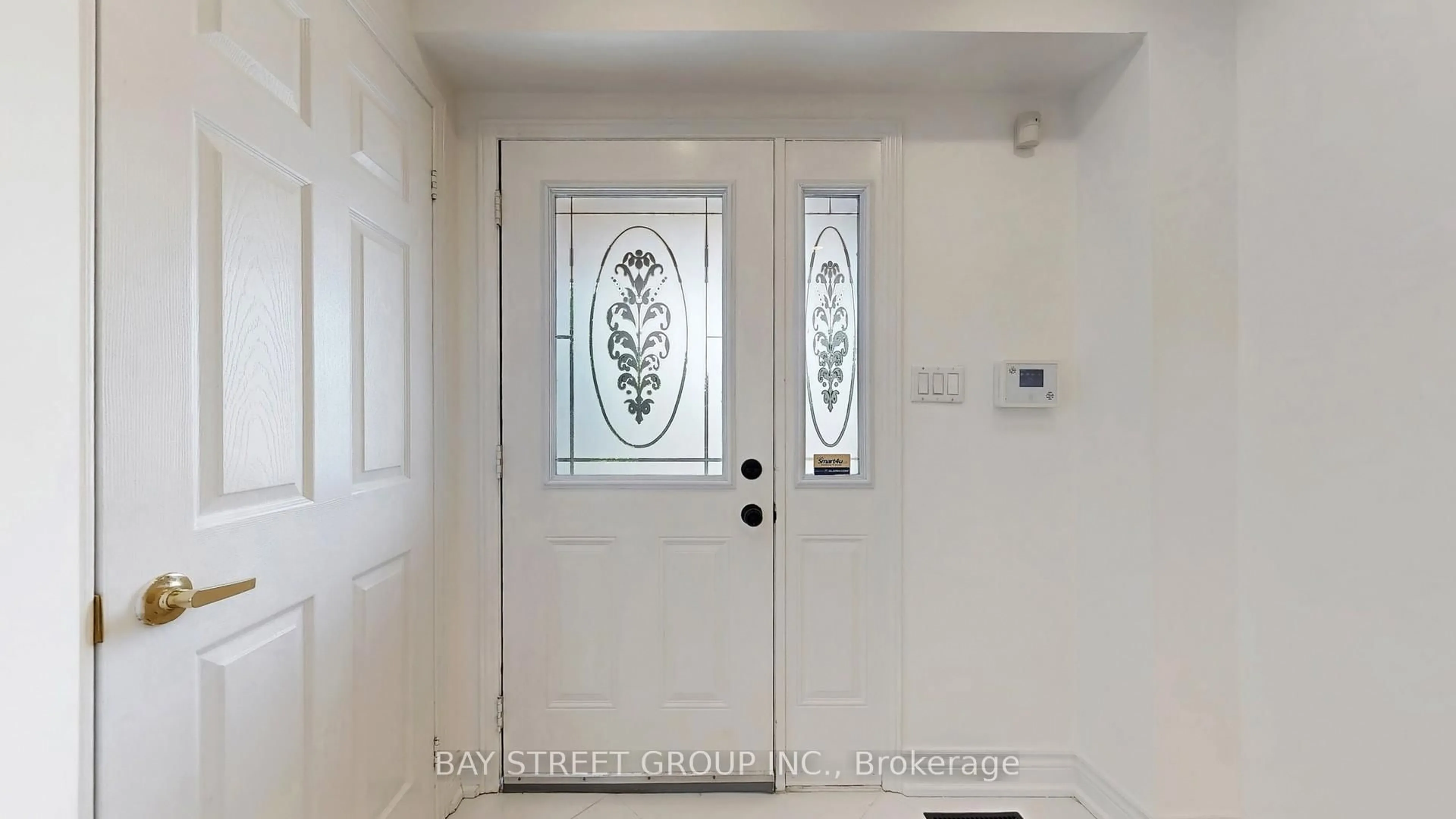 Indoor entryway for 89 Delbert Circ, Whitchurch-Stouffville Ontario L4A 0T4